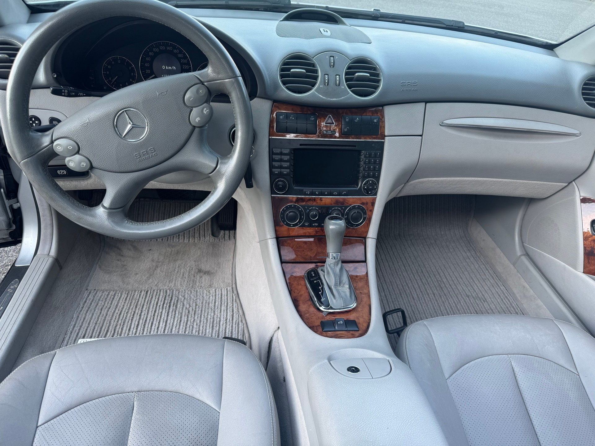 MERCEDES-BENZ CLK 240 Elégance-image-6