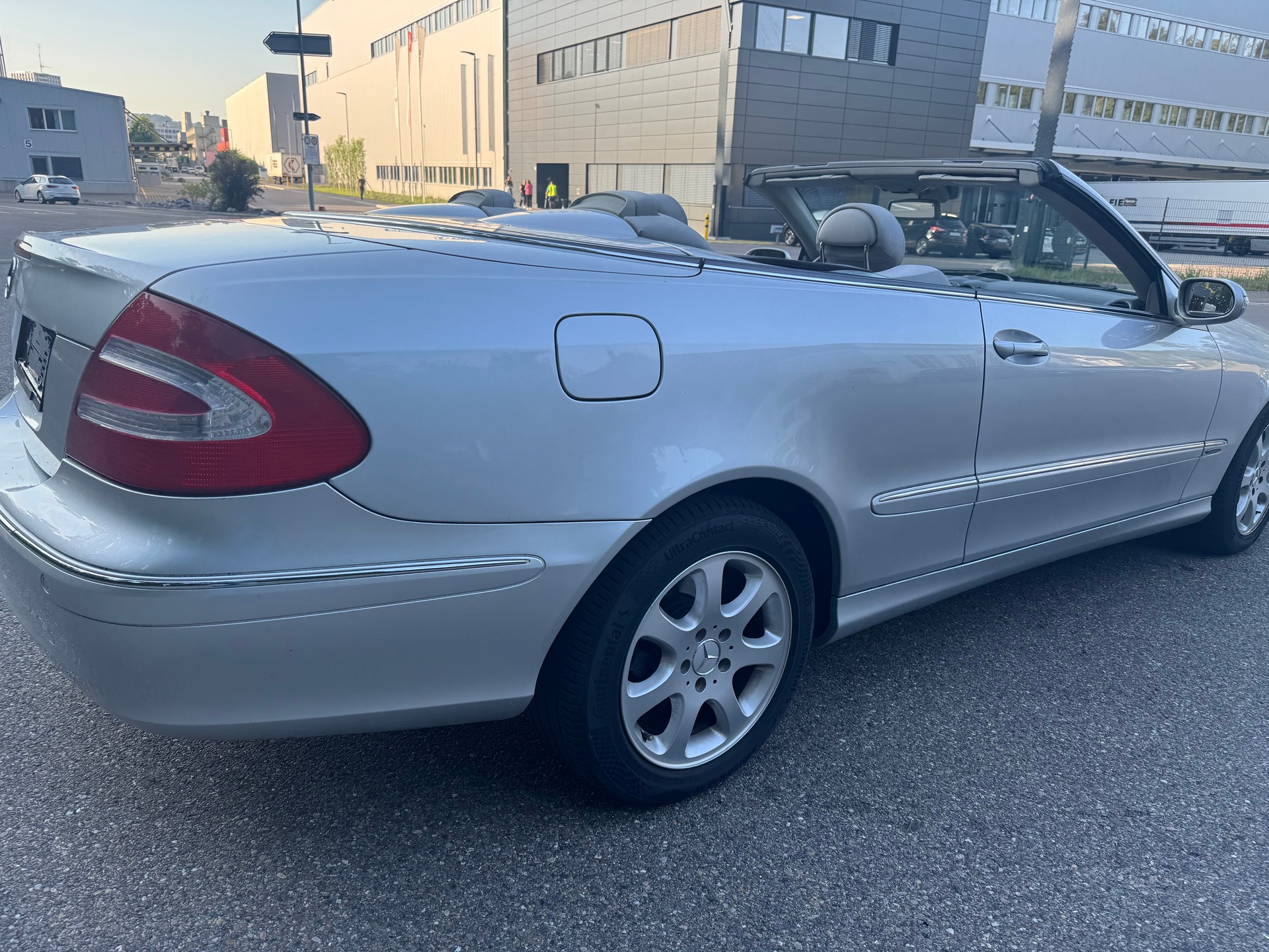 MERCEDES-BENZ CLK 240 Elégance-image-3
