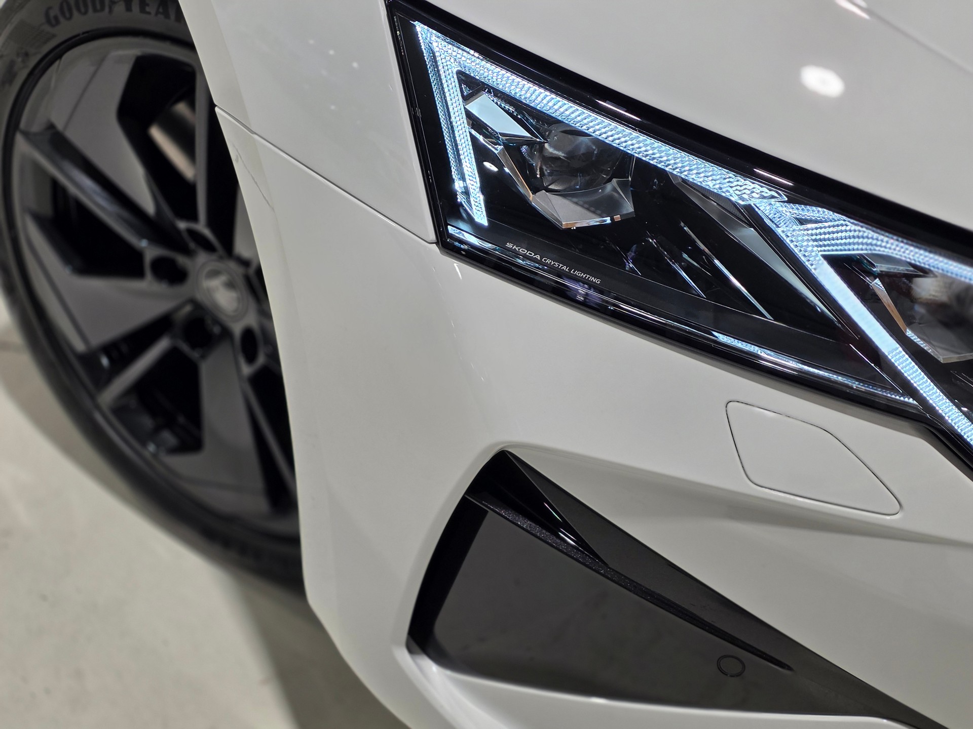 SKODA Octavia Combi 2.0 TSI DSG RS-image-26