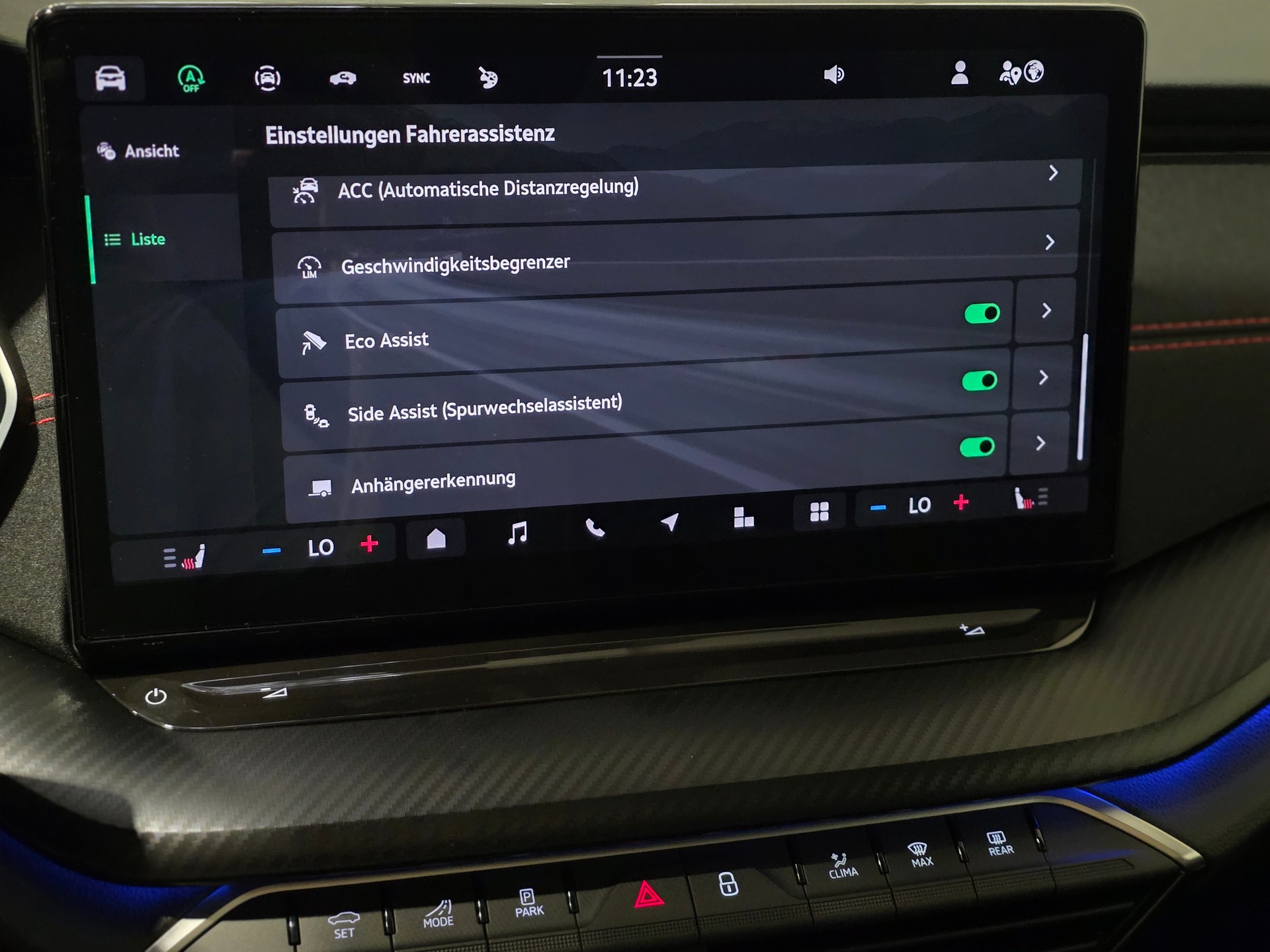 SKODA Octavia Combi 2.0 TSI DSG RS-image-14