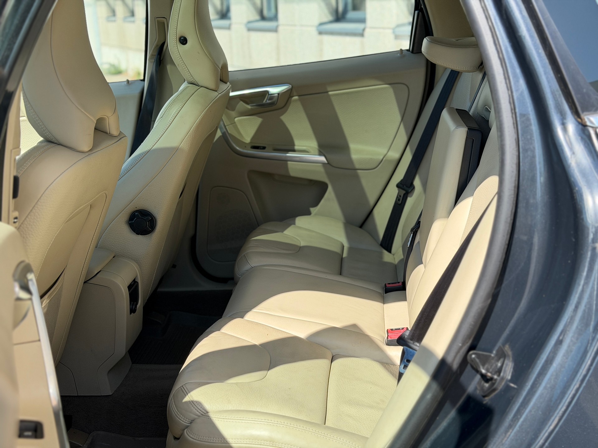 VOLVO XC60 D3 AWD Kinetic Geartronic-image-19