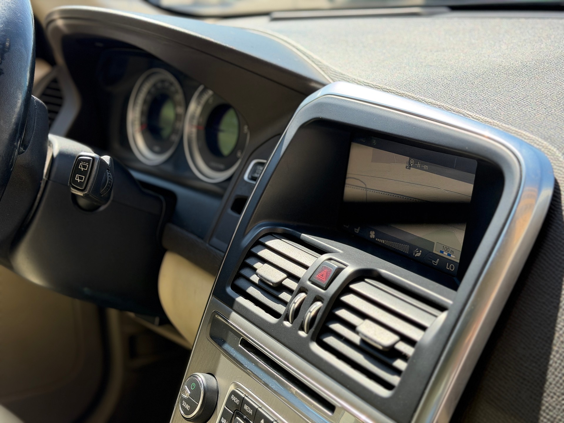 VOLVO XC60 D3 AWD Kinetic Geartronic-image-29