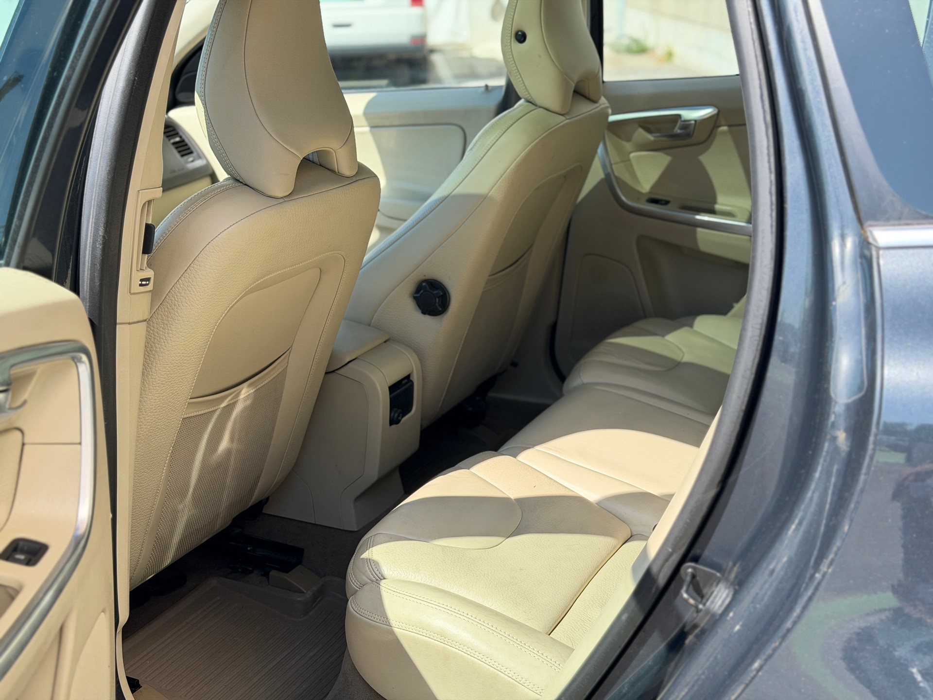 VOLVO XC60 D3 AWD Kinetic Geartronic-image-20