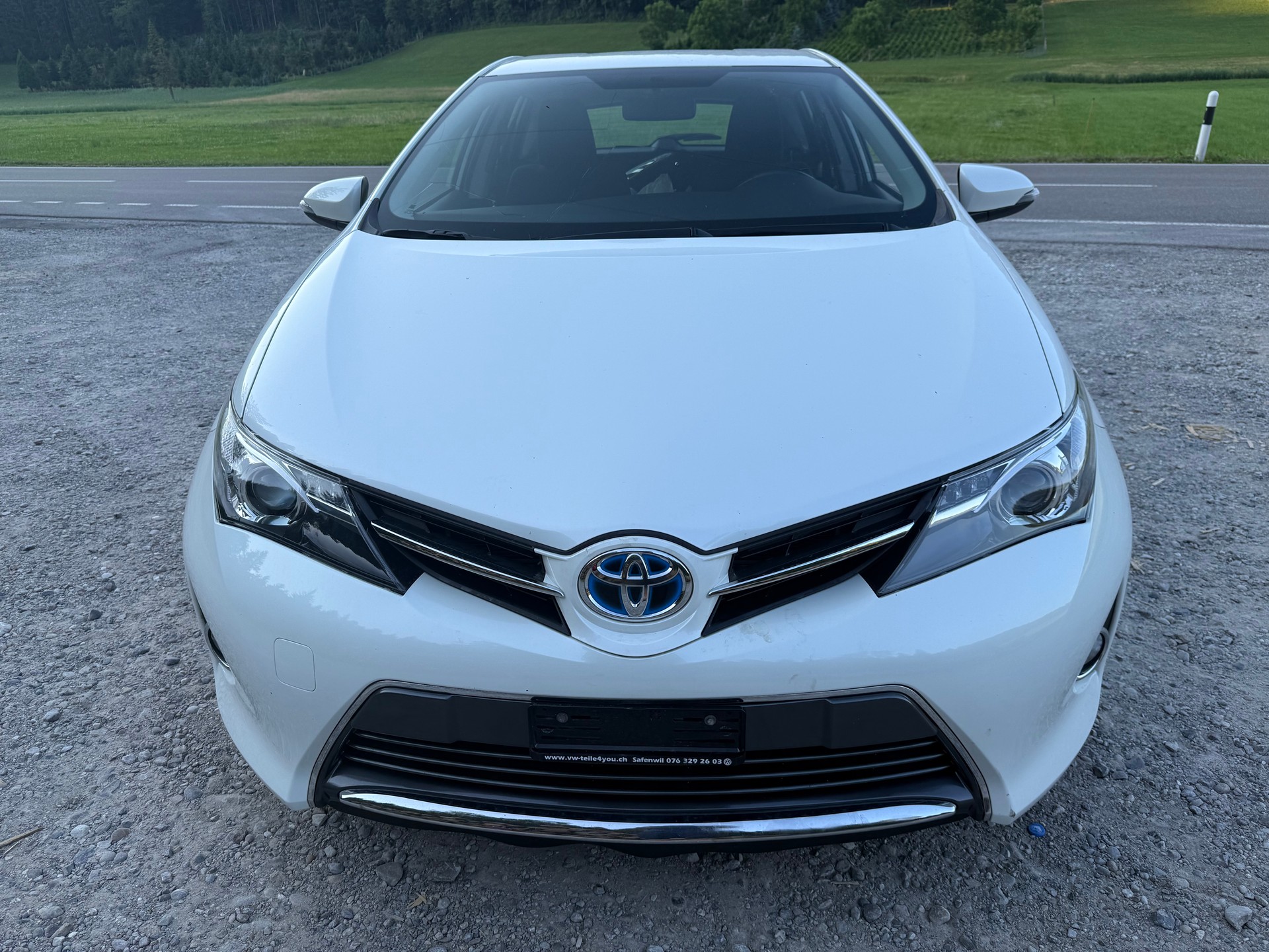 TOYOTA Auris 1.8 16V HSD Linea Trend-image-0