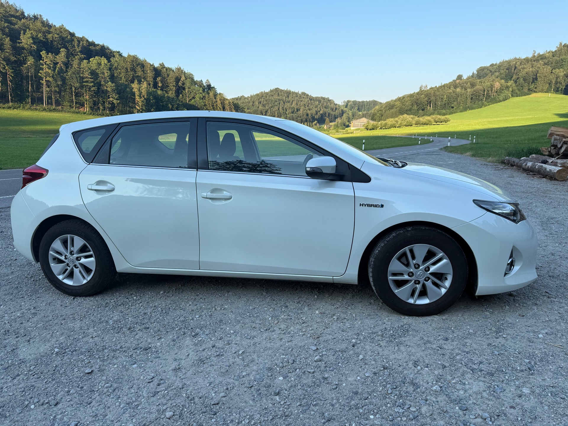 TOYOTA Auris 1.8 16V HSD Linea Trend-image-8