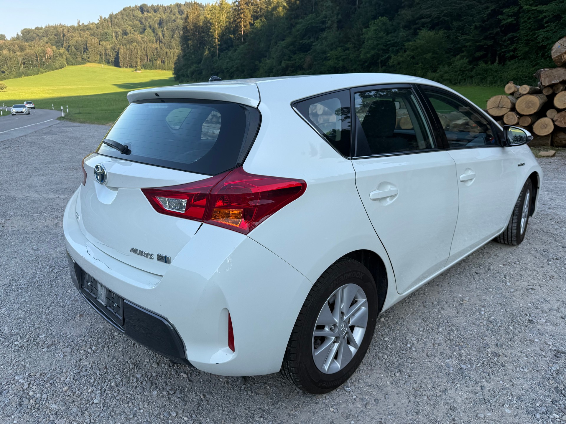 TOYOTA Auris 1.8 16V HSD Linea Trend-image-6