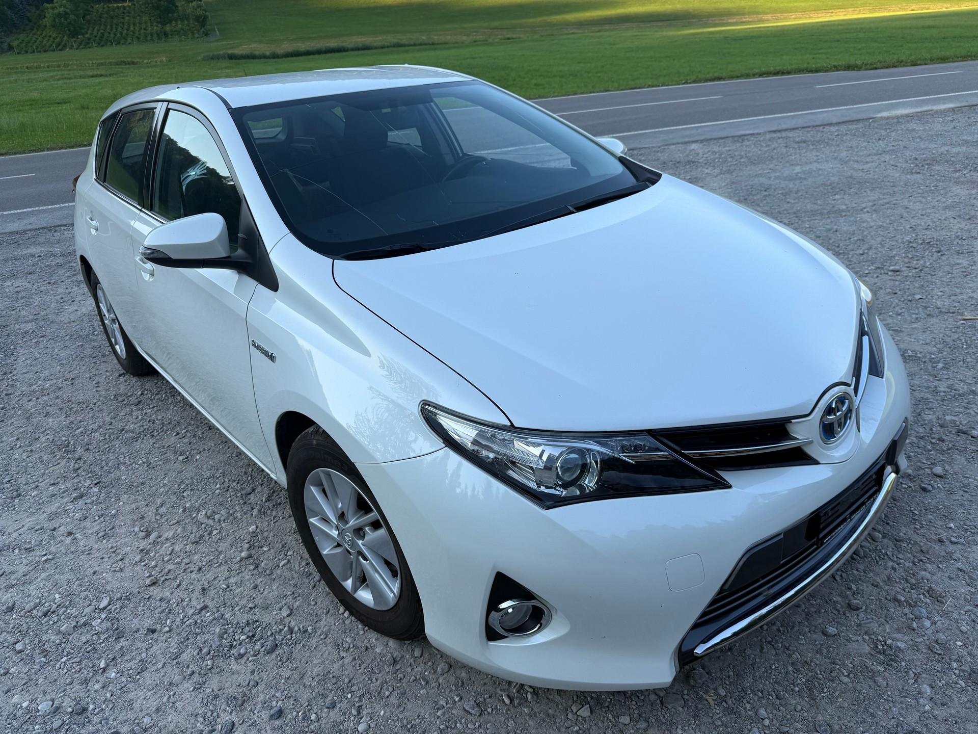 TOYOTA Auris 1.8 16V HSD Linea Trend-image-2