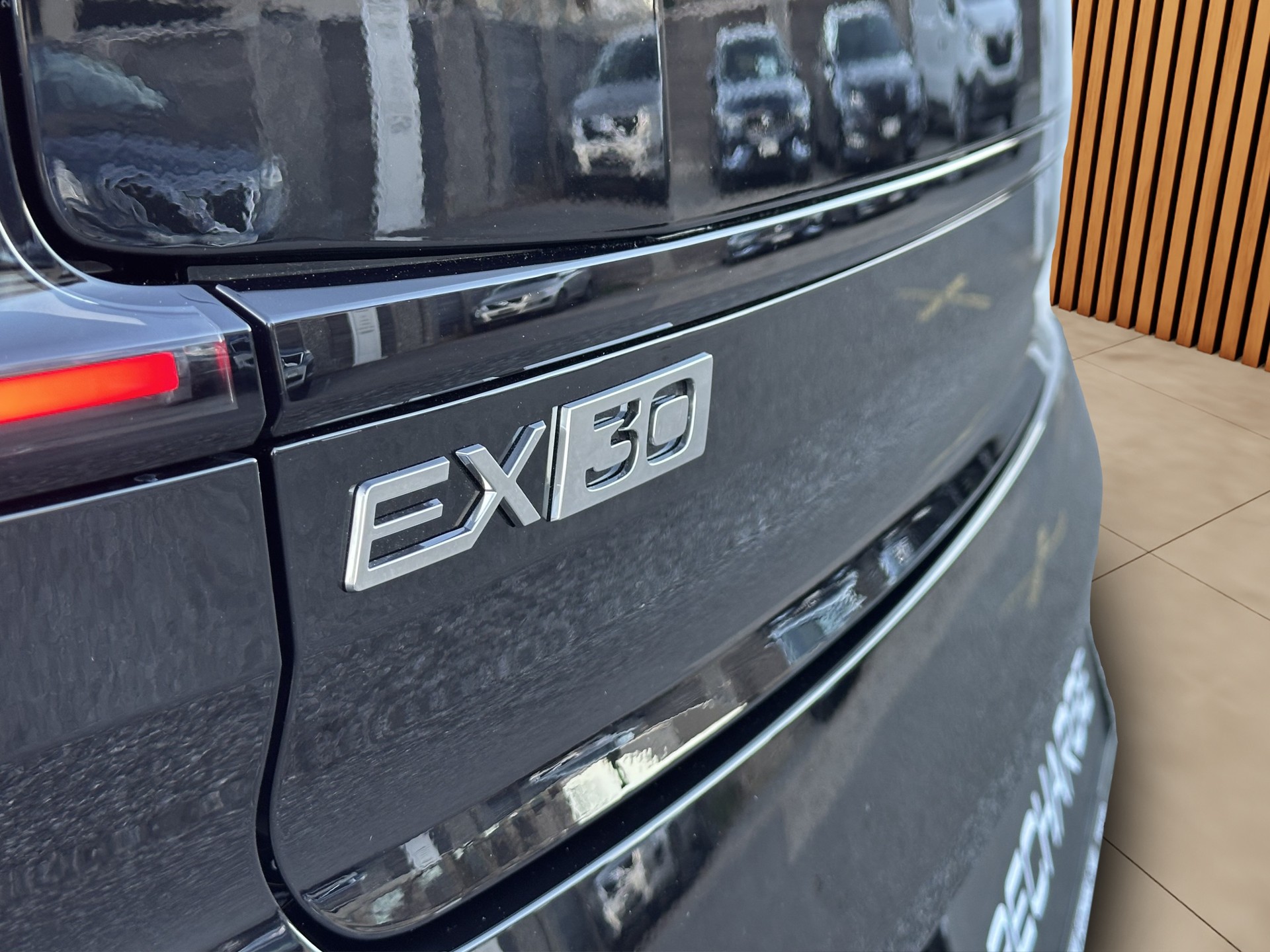 VOLVO EX30 E60 Twin Plus Performance AWD-image-7