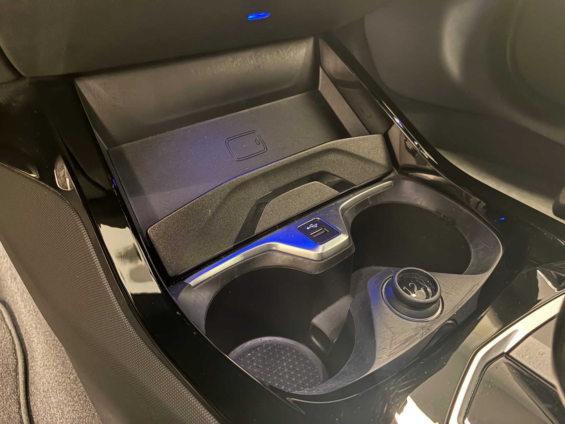 BMW M135i xDrive-image-16