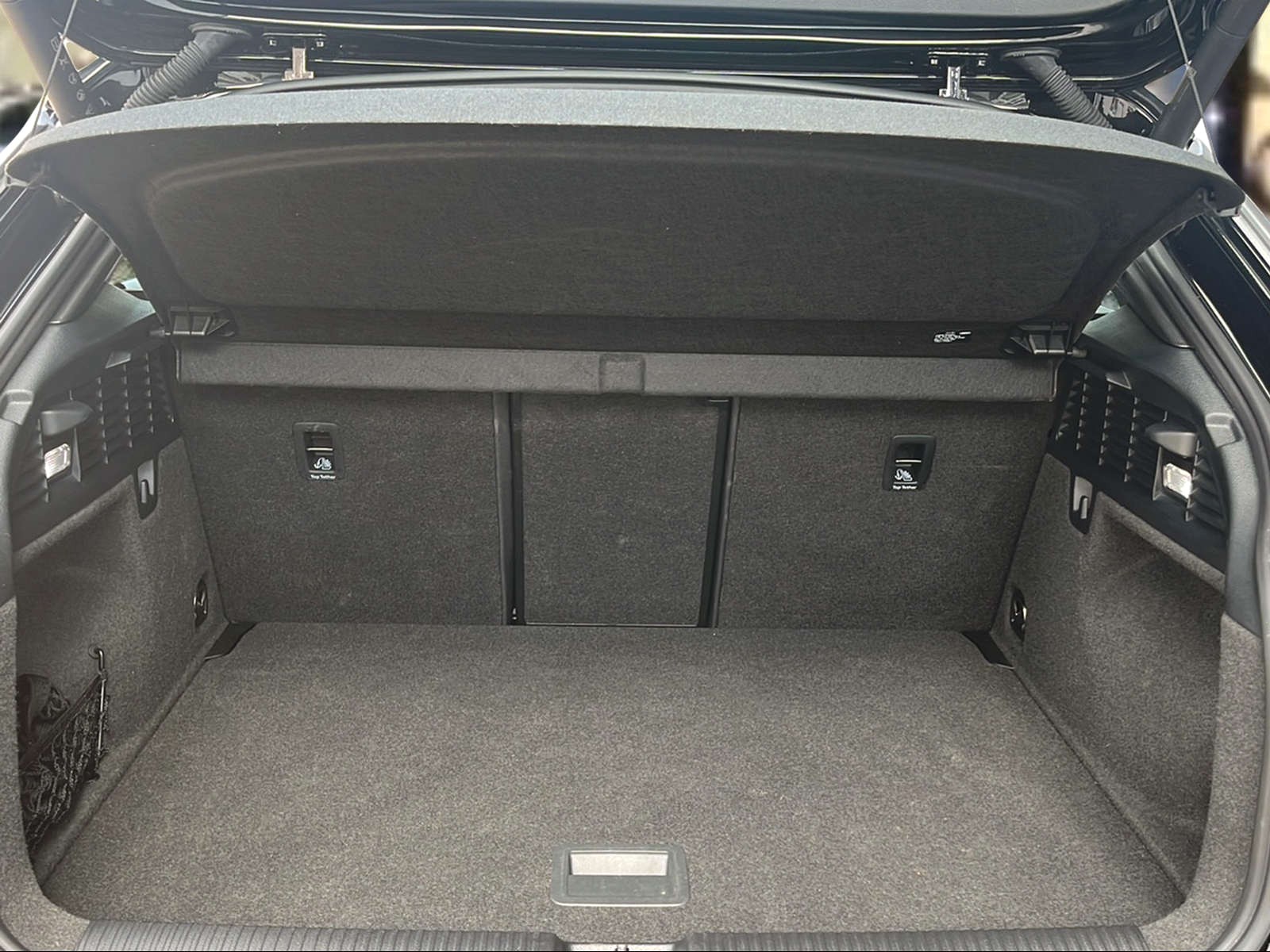 AUDI Q2 40 TFSI S line quattro S-tronic Mythosschwarz Metallic-image-5