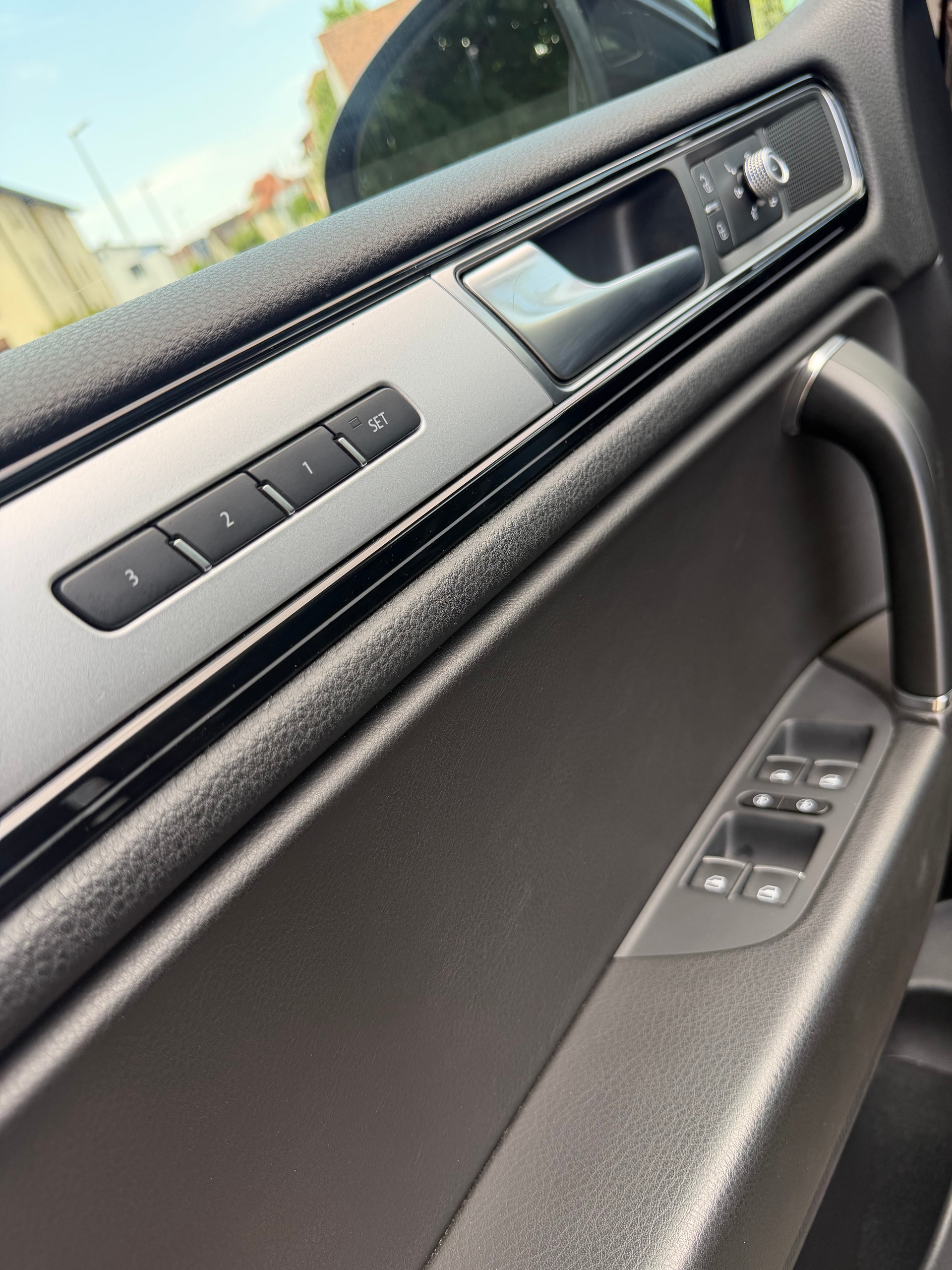VW Touareg 3.0 TDI BMT Peak Tiptronic *Luftfahrwerk*AHK 3500 Kg-image-12