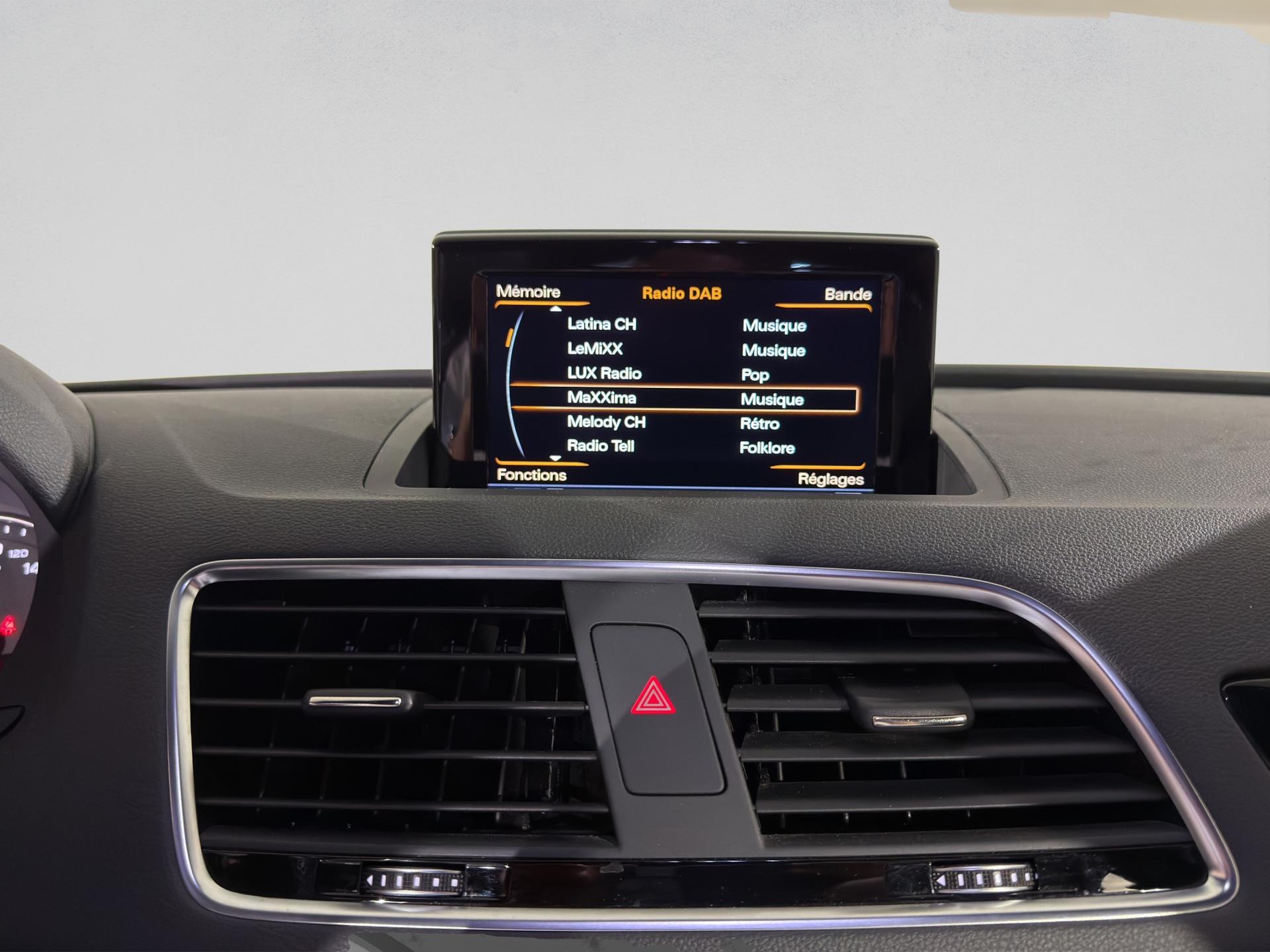 AUDI Q3 1.4 TFSI sport S-tronic-image-12