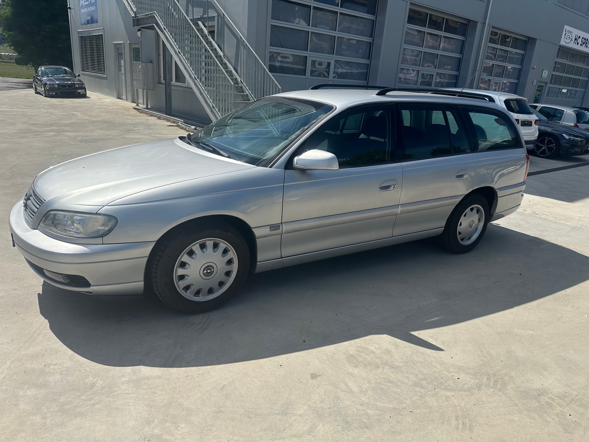 OPEL Omega 2.2i 16V Limited-image-0