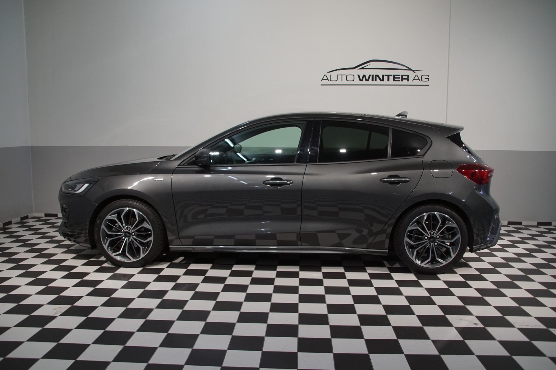FORD Focus 1.0 MHEV ST-Line X Automat-image-9