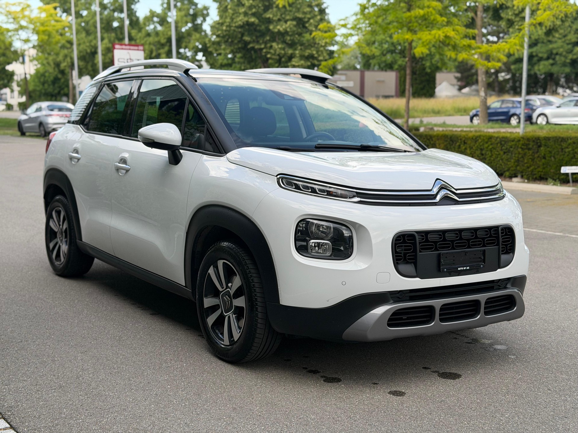 CITROEN C3 Aircross 1.6 BlueHD Shine-image-3