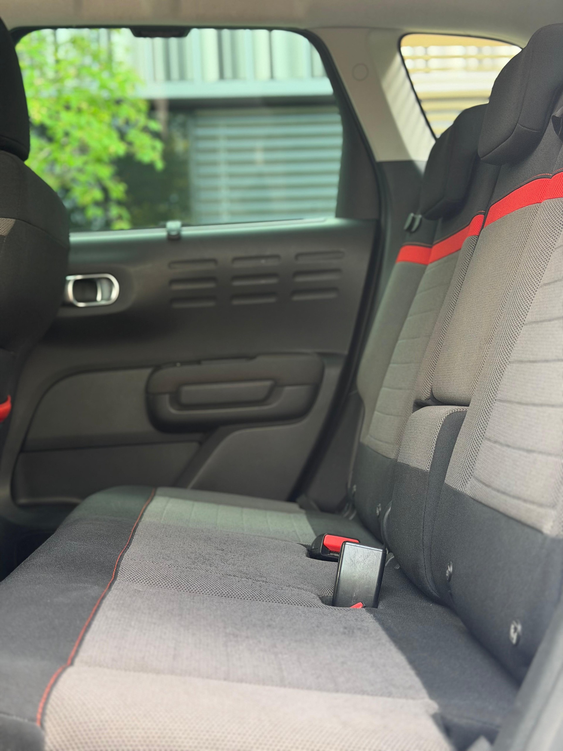 CITROEN C3 Aircross 1.6 BlueHD Shine-image-12