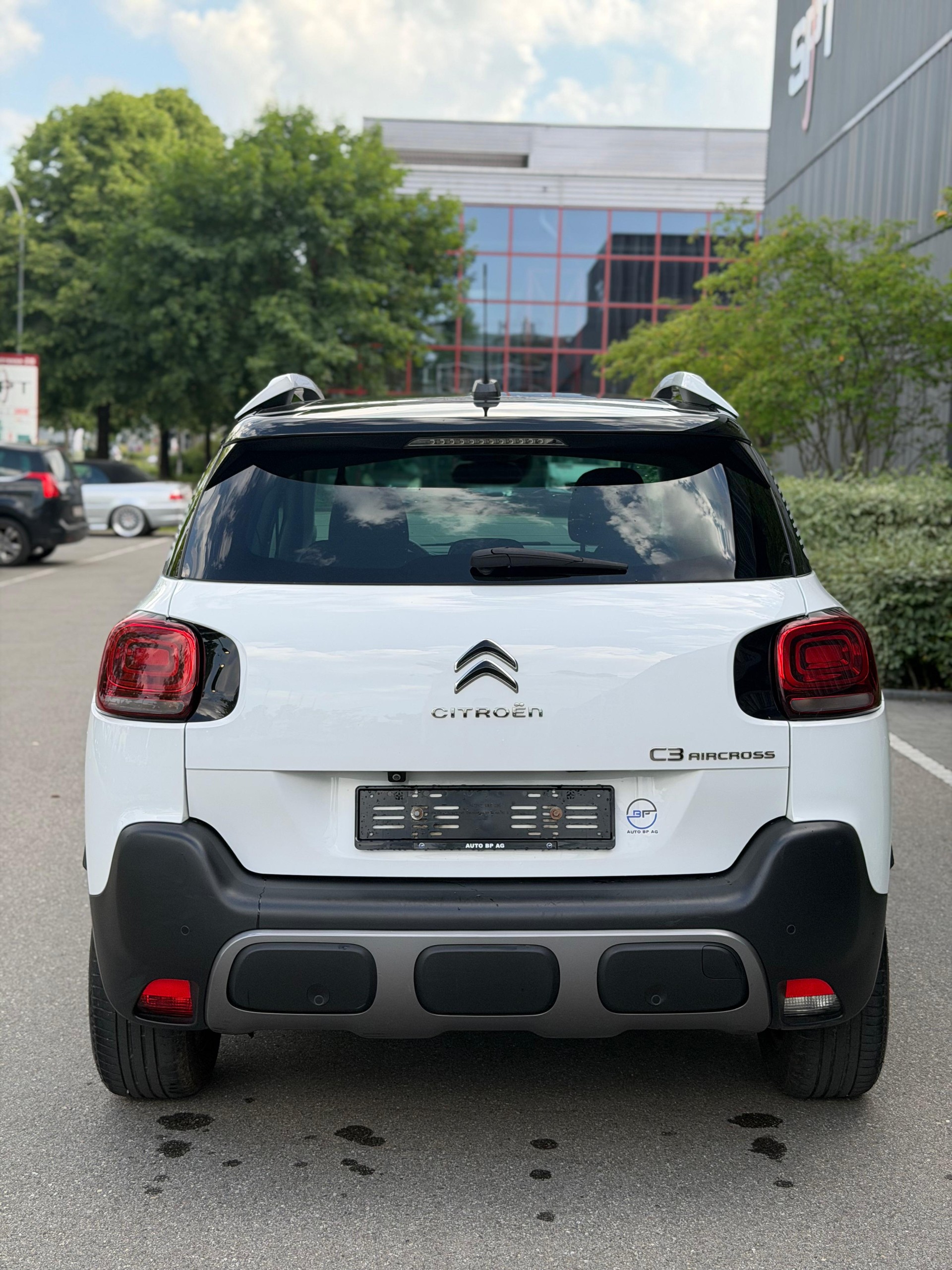 CITROEN C3 Aircross 1.6 BlueHD Shine-image-6