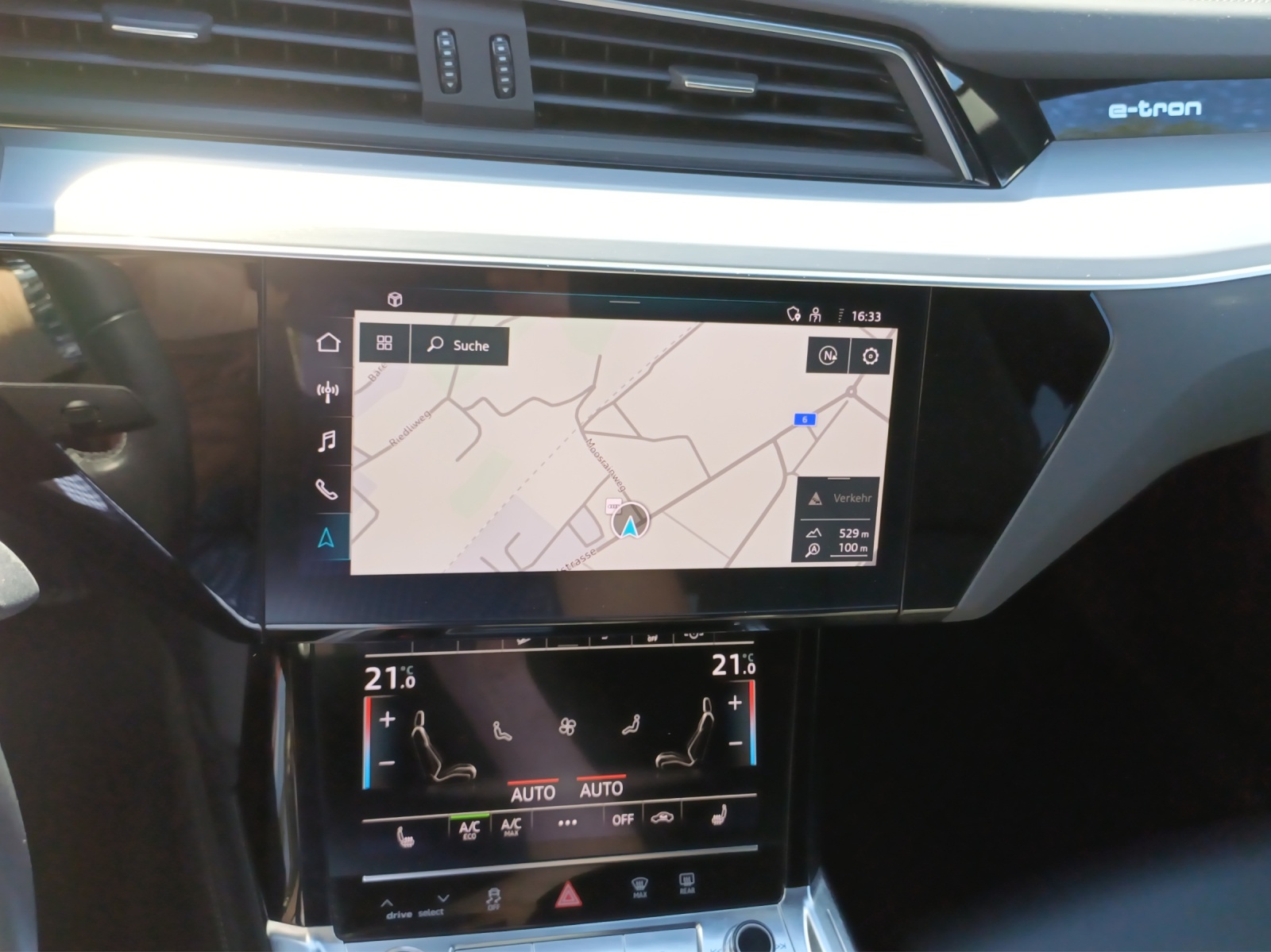 AUDI e-tron 55 Sportback S Line quattro-image-10