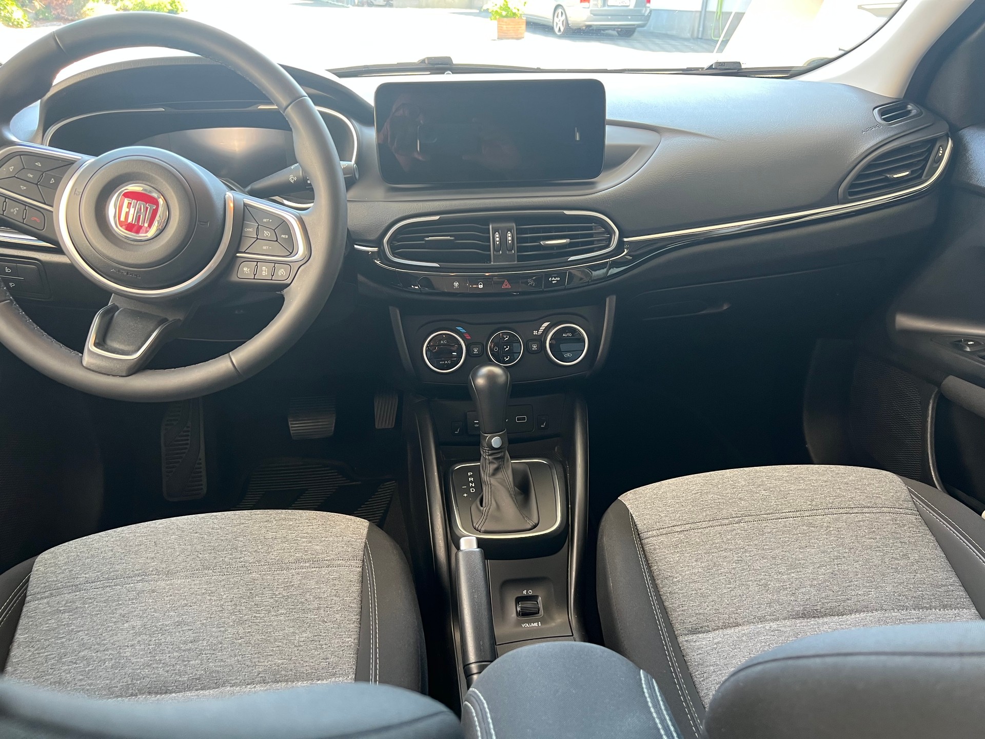 FIAT 1.5 Hybrid Swiss Cross-image-5
