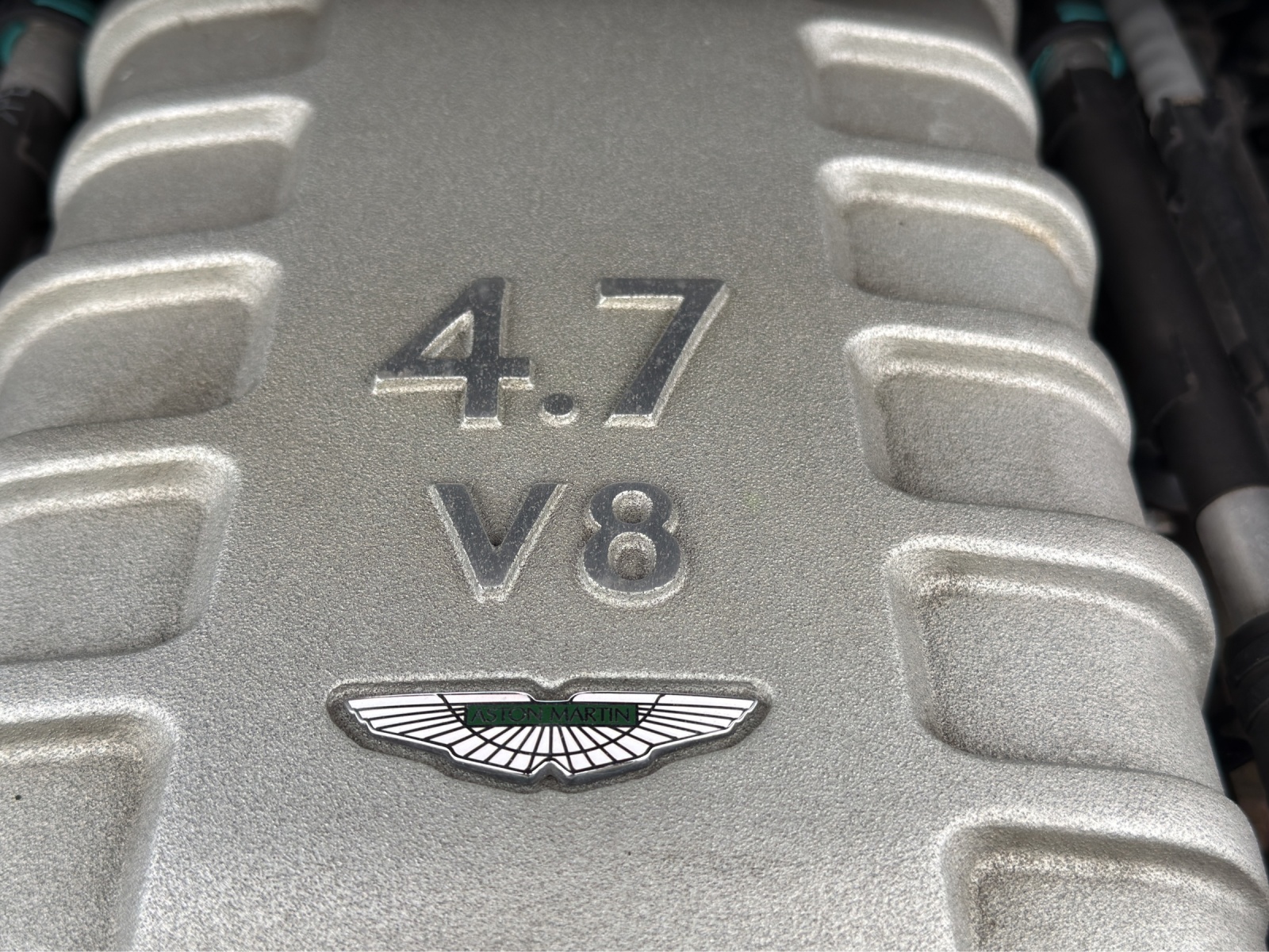 ASTON MARTIN V8 Vantage Coupé 4.7-image-11