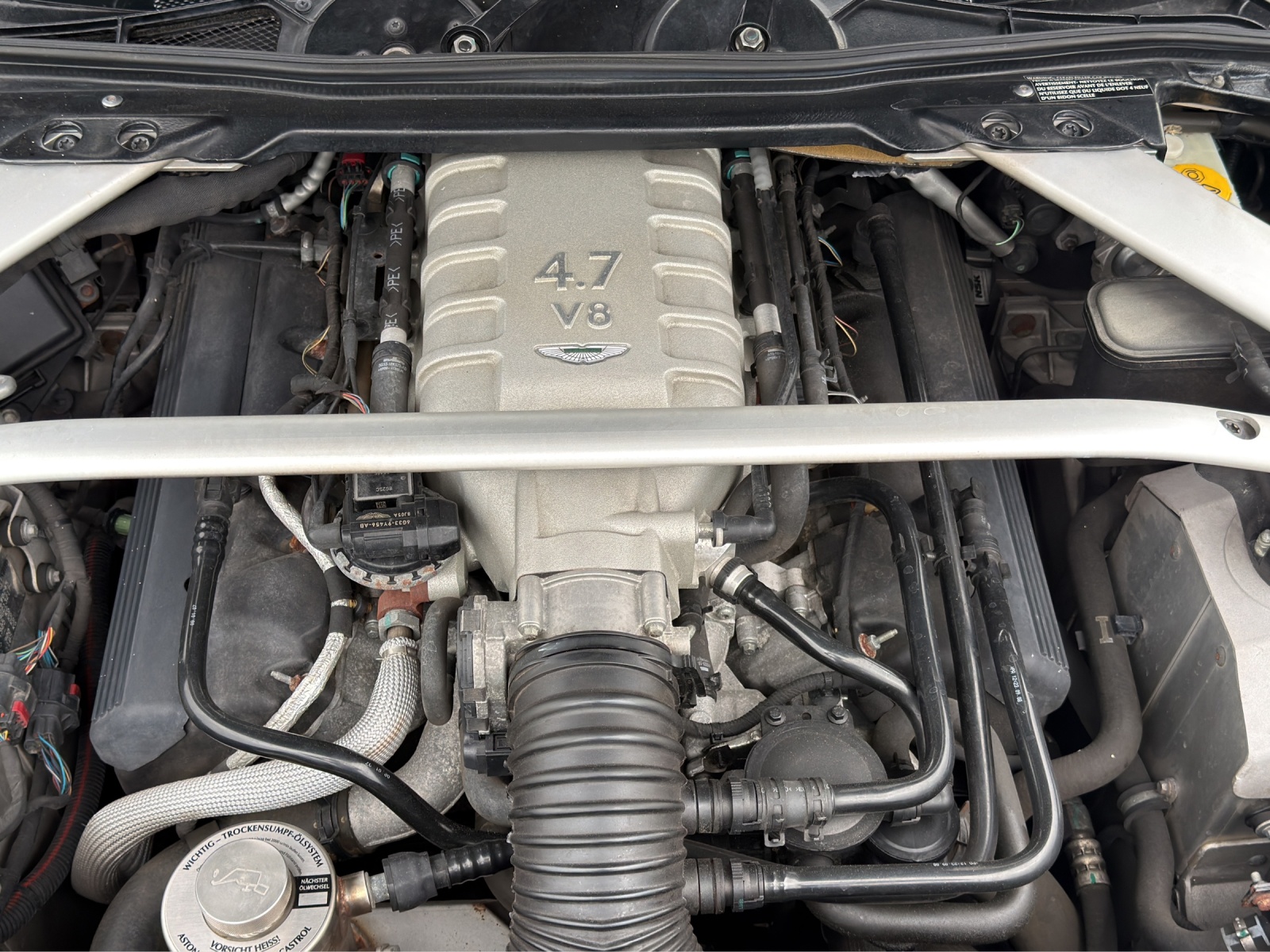 ASTON MARTIN V8 Vantage Coupé 4.7-image-5