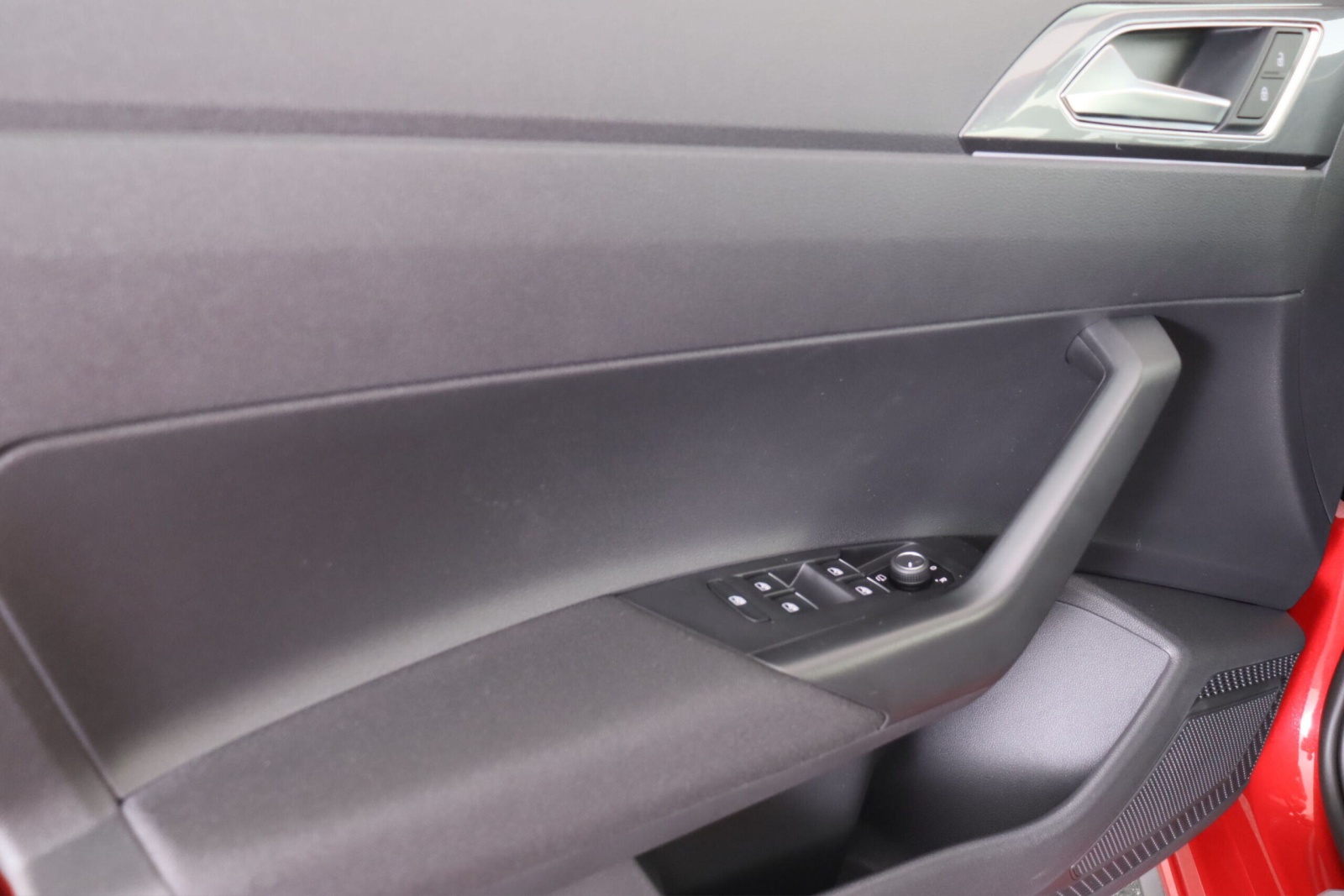 VW Polo 2.0 TSI GTI DSG-image-9
