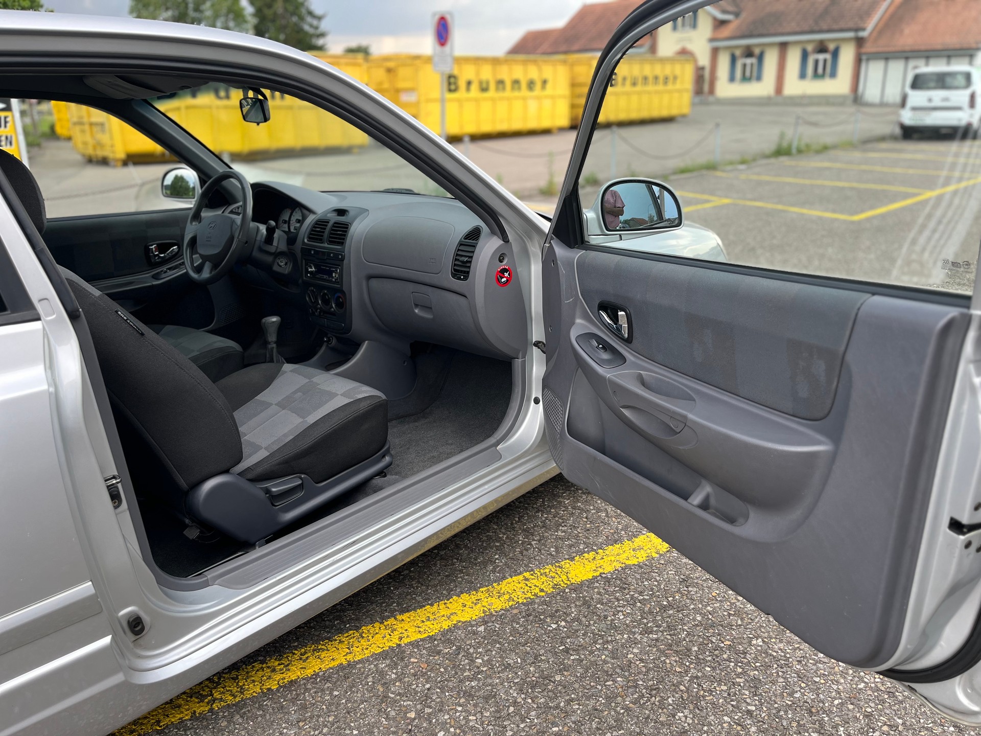 HYUNDAI 3 Türe mit Klimaanlage und mit Alufelge Handschaltung-image-15