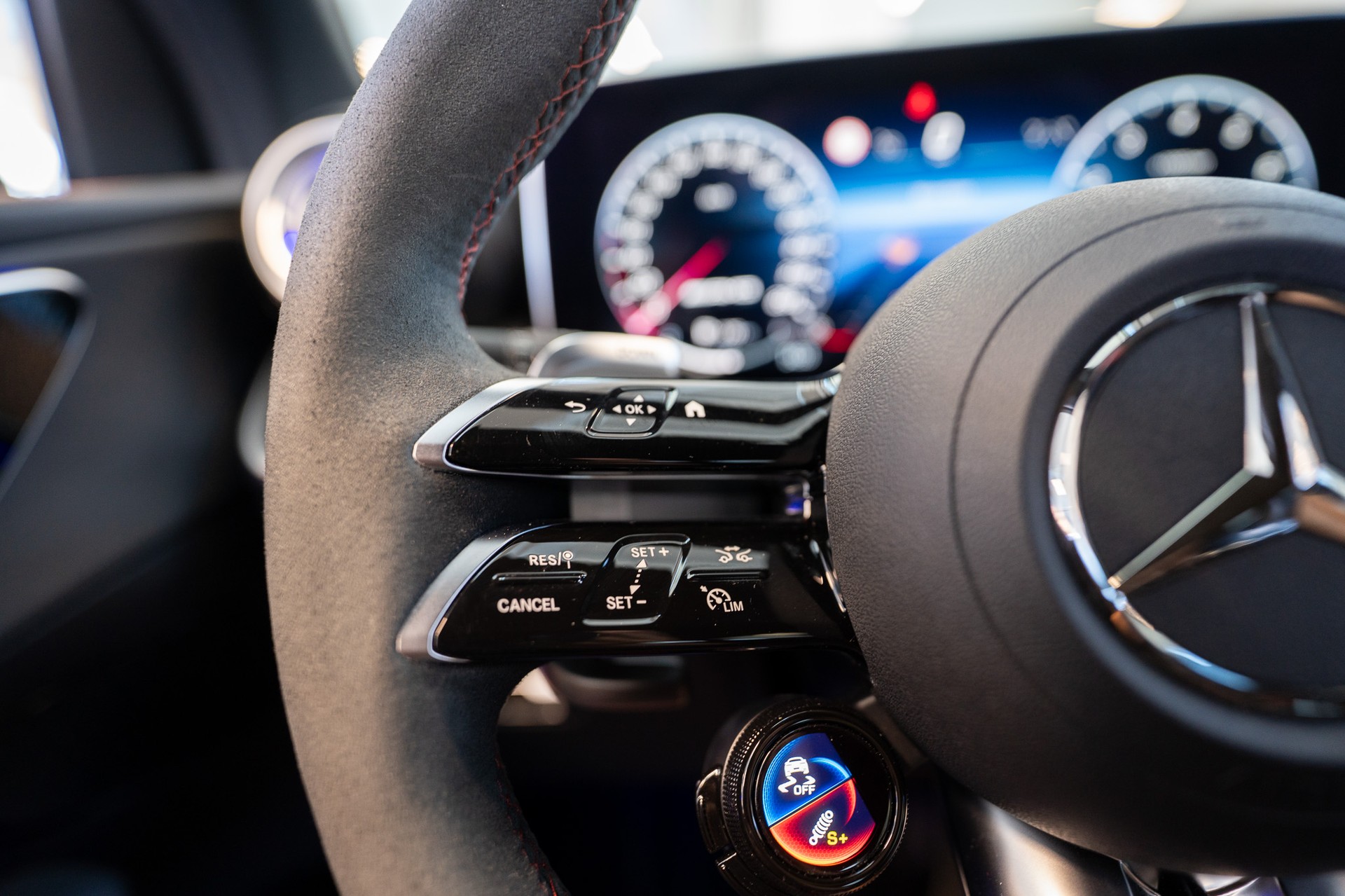 MERCEDES-BENZ GLC 43 AMG 4matic / Facelift / 360°Grad / Ambientebeleuchtung-image-18