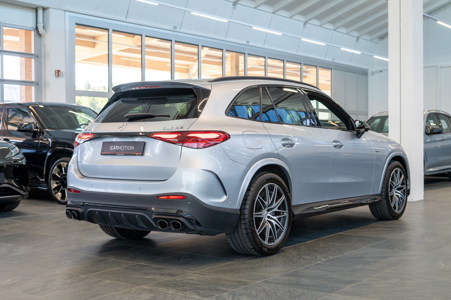 MERCEDES-BENZ GLC 43 AMG 4matic / Facelift / 360°Grad / Ambientebeleuchtung-showroom-element-3