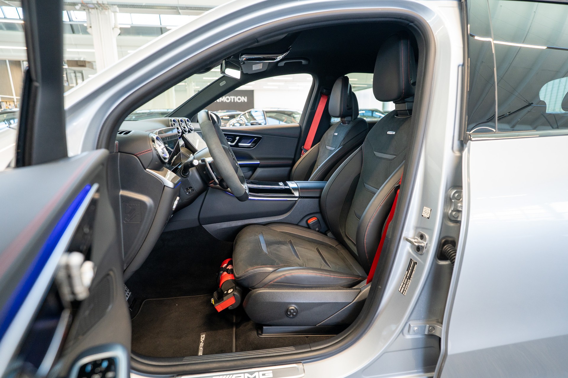 MERCEDES-BENZ GLC 43 AMG 4matic / Facelift / 360°Grad / Ambientebeleuchtung-image-8