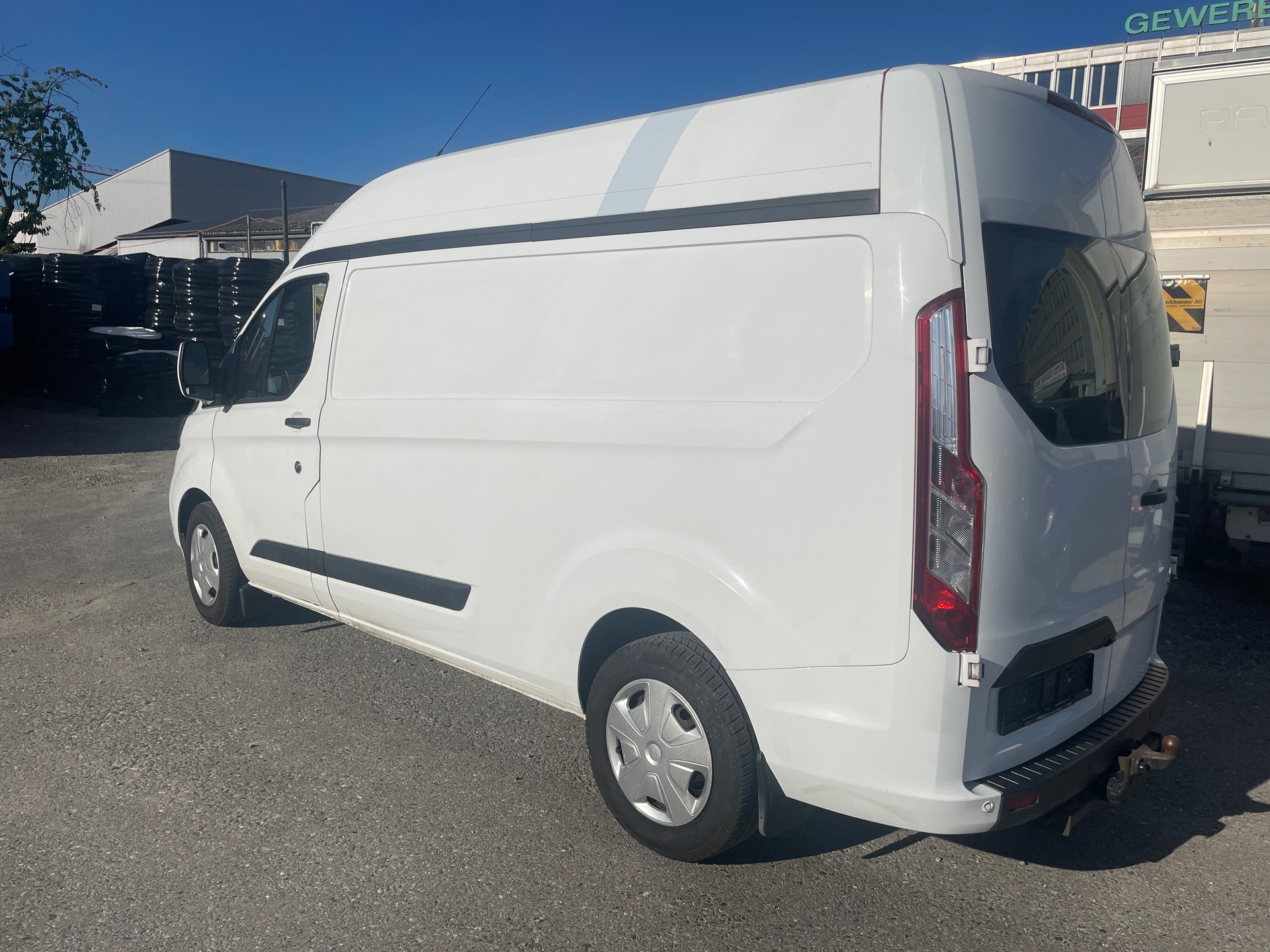 FORD Transit Custom Van 320 L2H1 Trend A-image-3