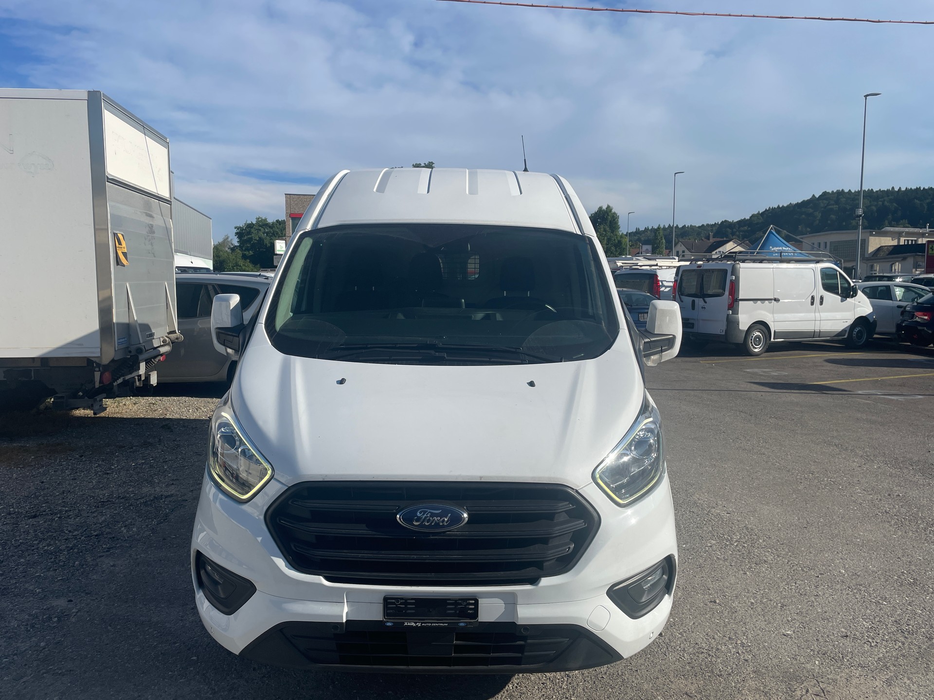 FORD Transit Custom Van 320 L2H1 Trend A-image-0
