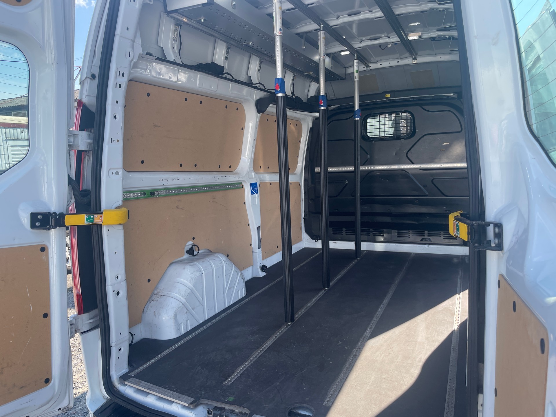 FORD Transit Custom Van 320 L2H1 Trend A-image-13
