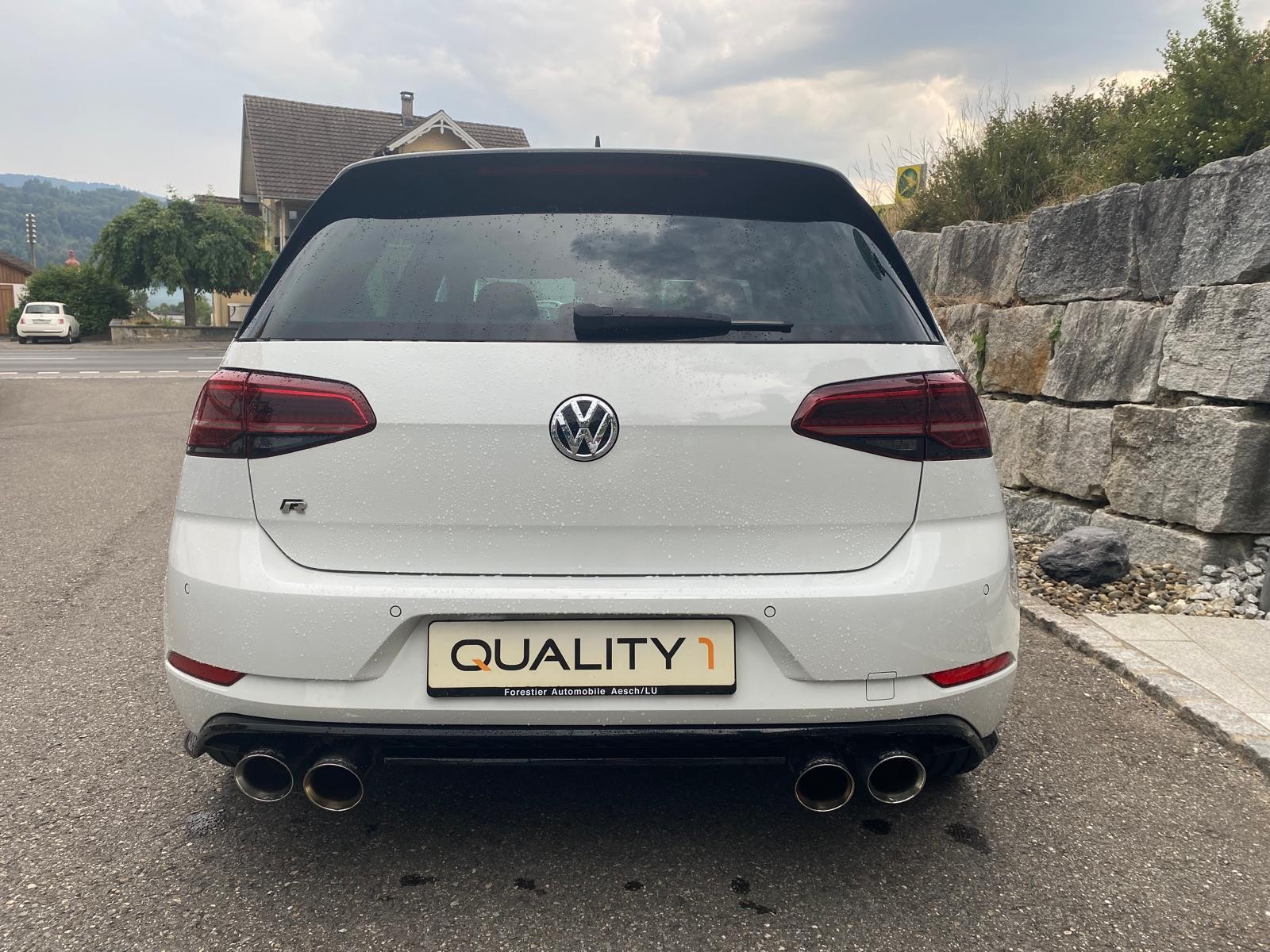 VW Golf 2.0 TSI R 4Motion DSG-image-3