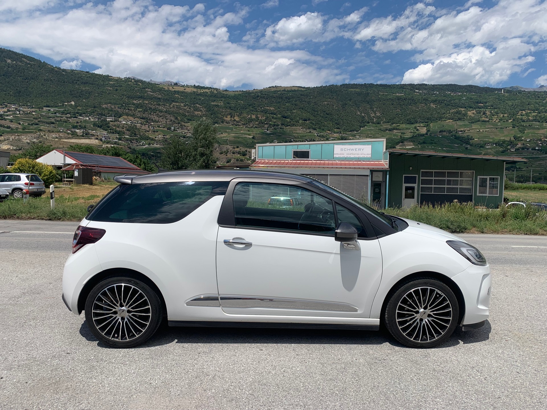 DS AUTOMOBILES DS3 1.6 16V BlueHDi Sport Chic Plus-image-5