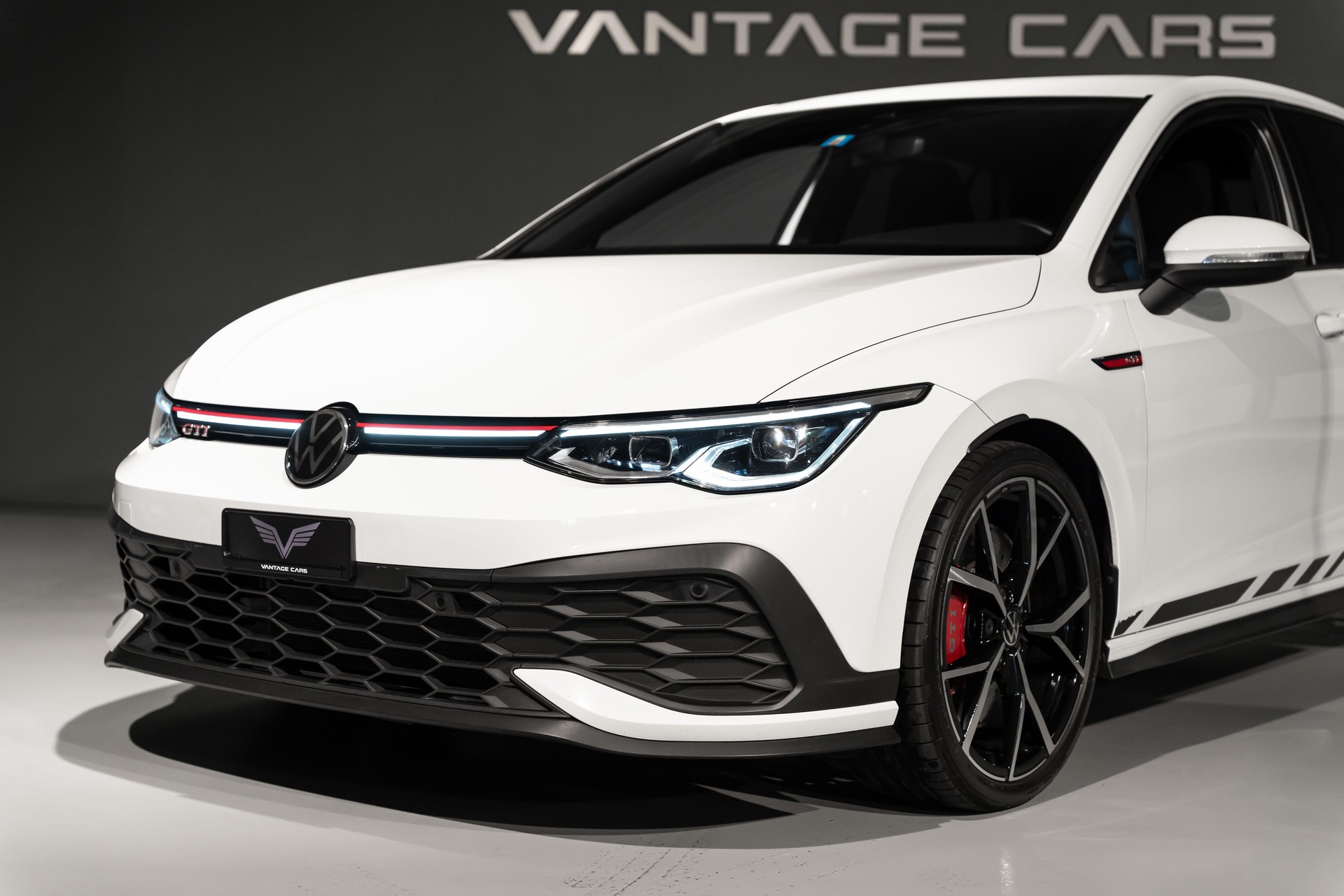 VW Golf VIII 2.0 TSI GTI Clubsport DSG-image-5