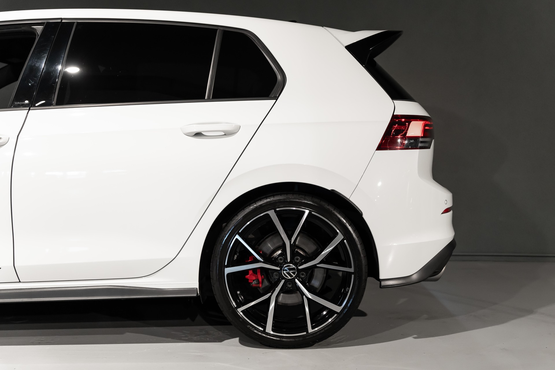 VW Golf VIII 2.0 TSI GTI Clubsport DSG-image-2