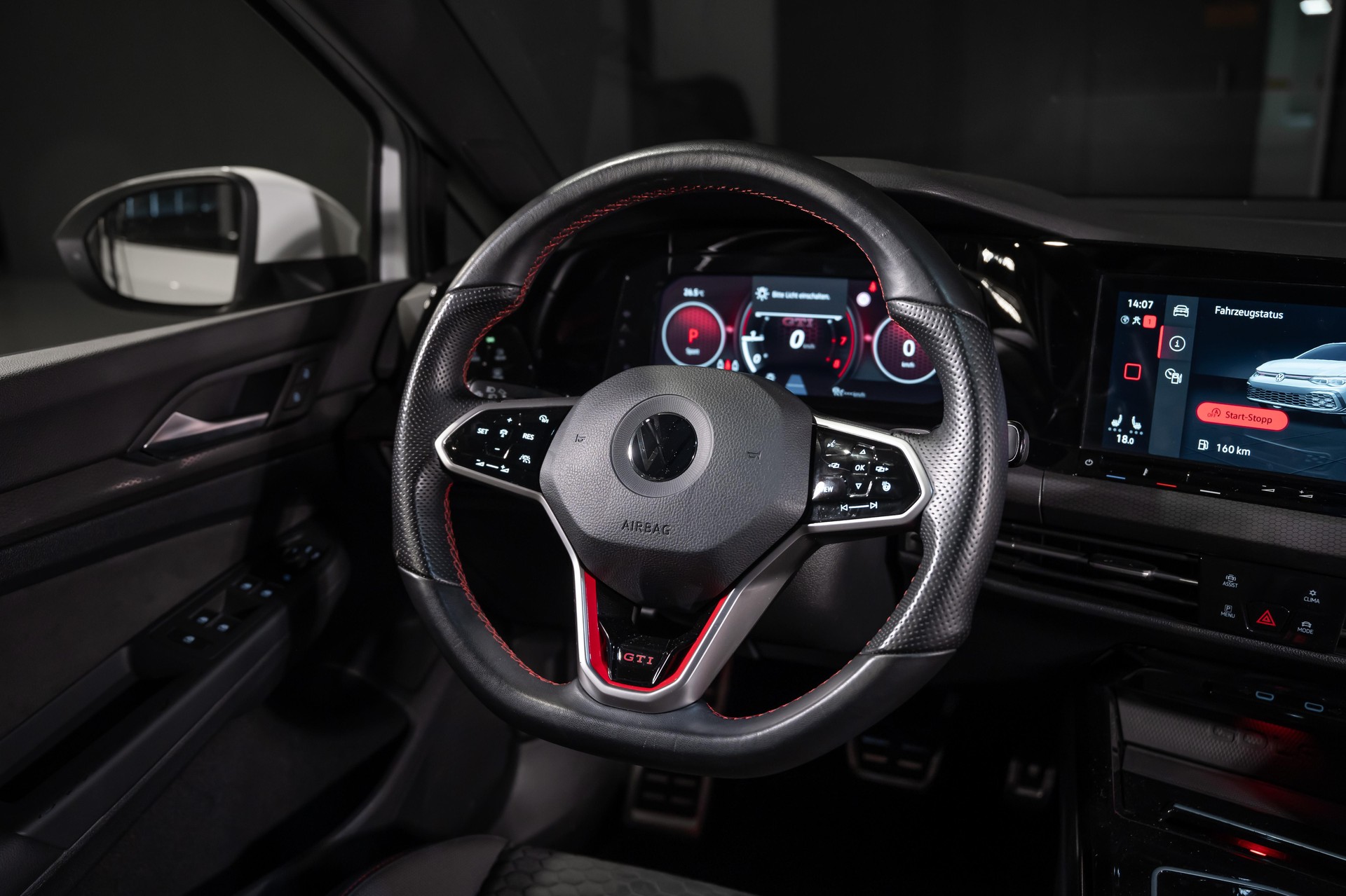VW Golf VIII 2.0 TSI GTI Clubsport DSG-image-18