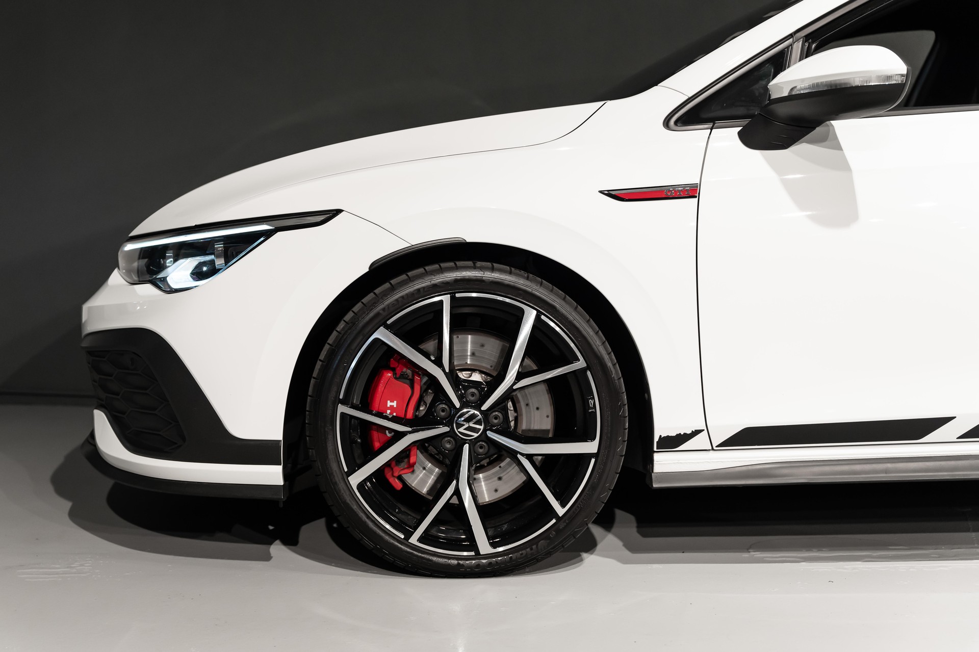 VW Golf VIII 2.0 TSI GTI Clubsport DSG-image-3