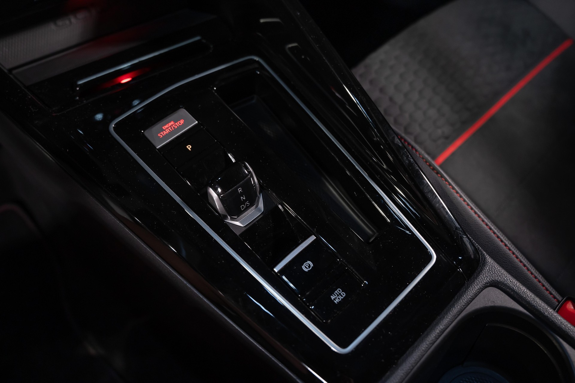 VW Golf VIII 2.0 TSI GTI Clubsport DSG-image-23