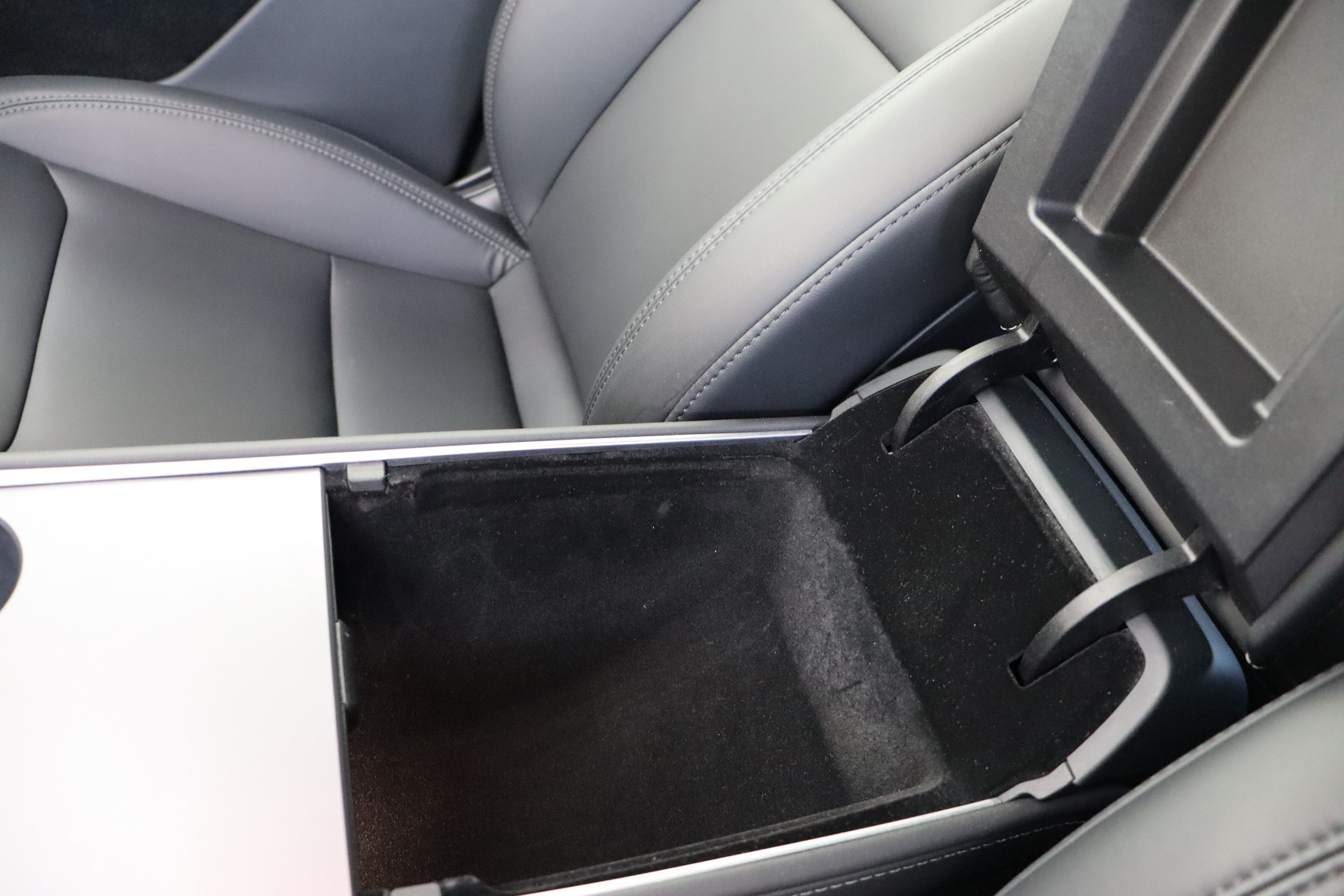 TESLA Model Y Performance-image-19