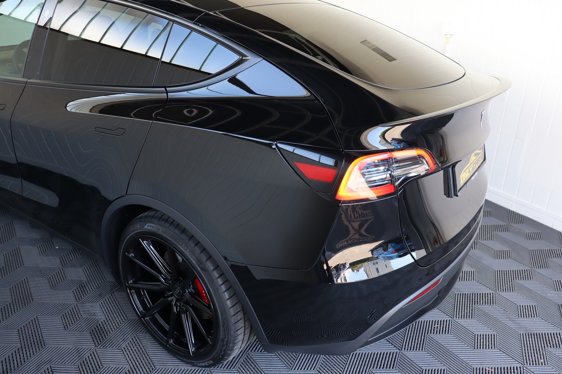 TESLA Model Y Performance-image-29