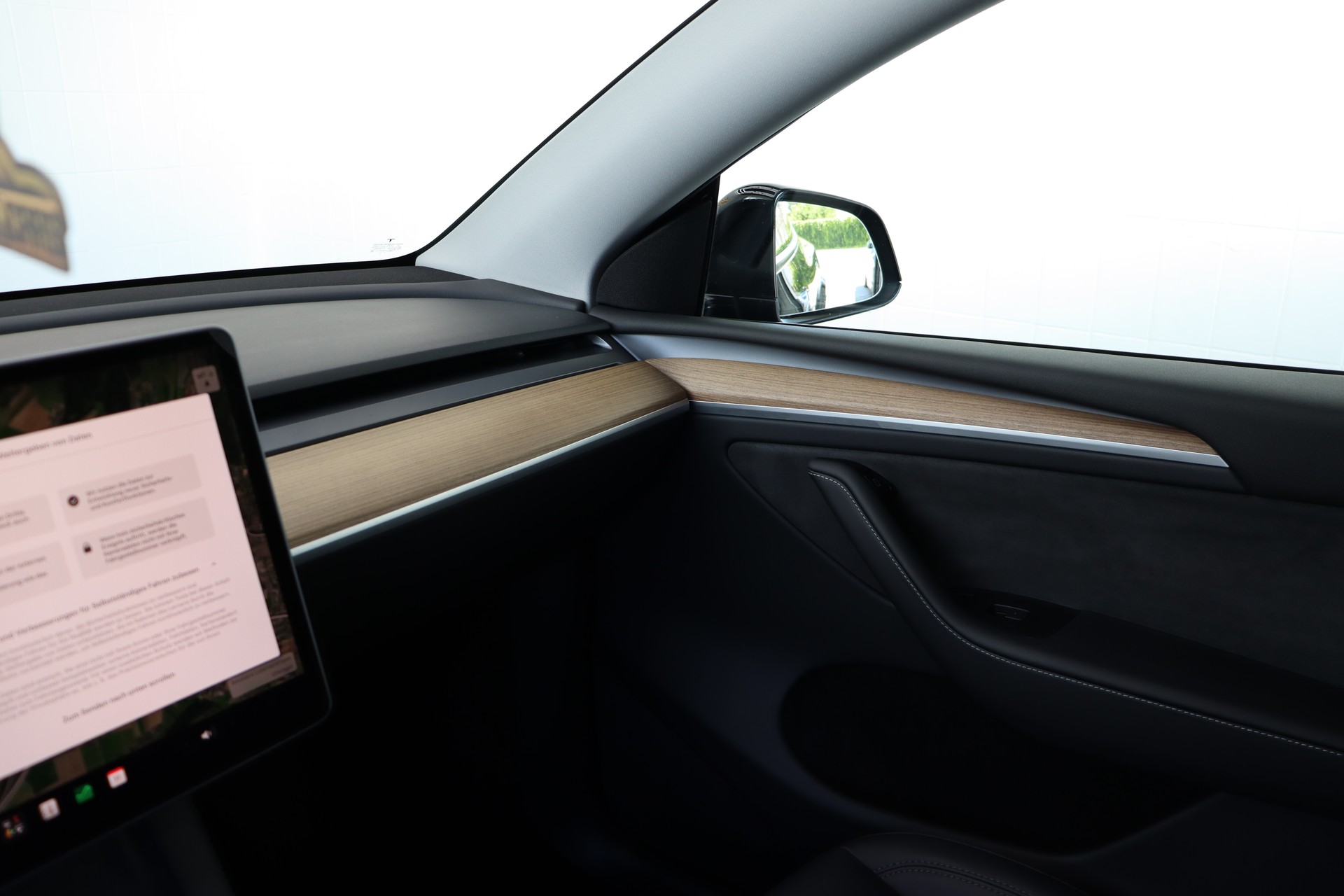 TESLA Model Y Performance-image-20