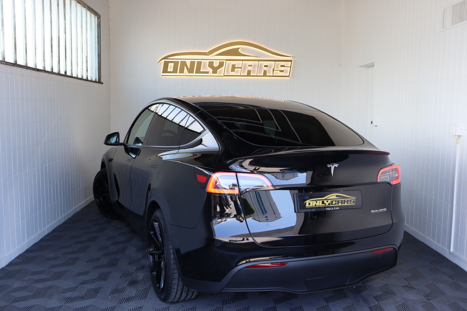 TESLA Model Y Performance-image-27