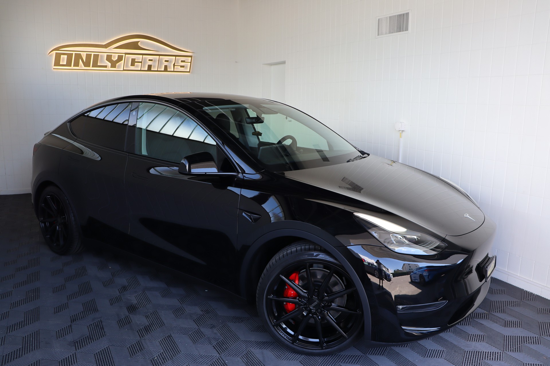 TESLA Model Y Performance-image-6