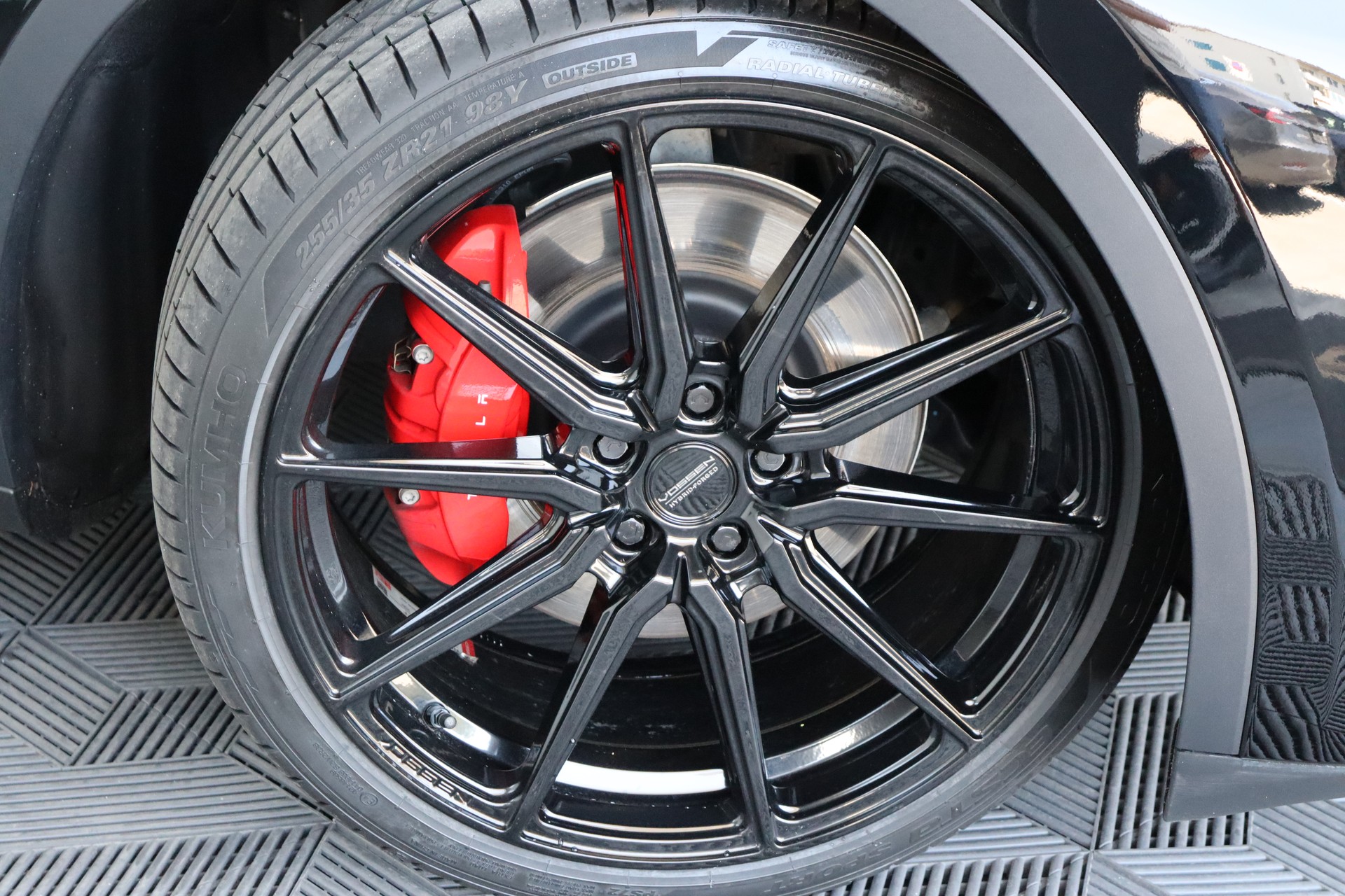 TESLA Model Y Performance-image-5