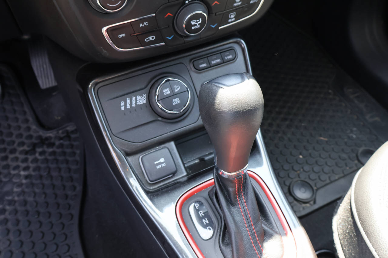 JEEP Compass 1.3 Trailhawk 4xe-image-13