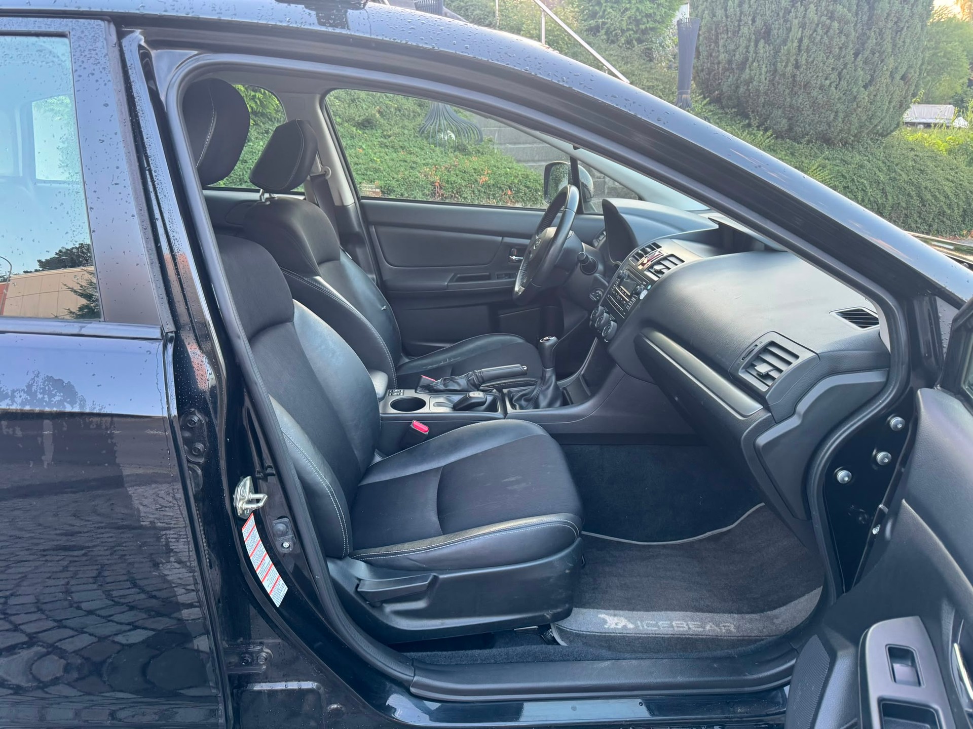 SUBARU Impreza 1.6 Swiss one-image-13