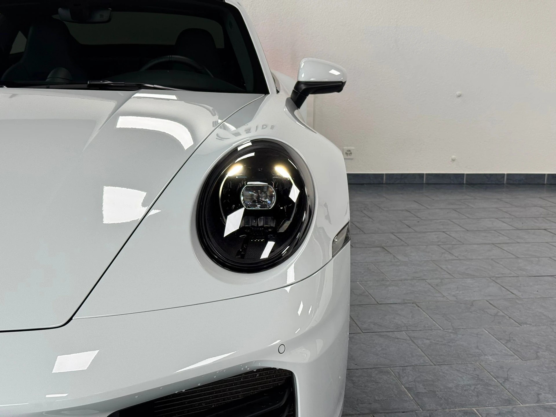PORSCHE 911 Carrera S PDK-image-9