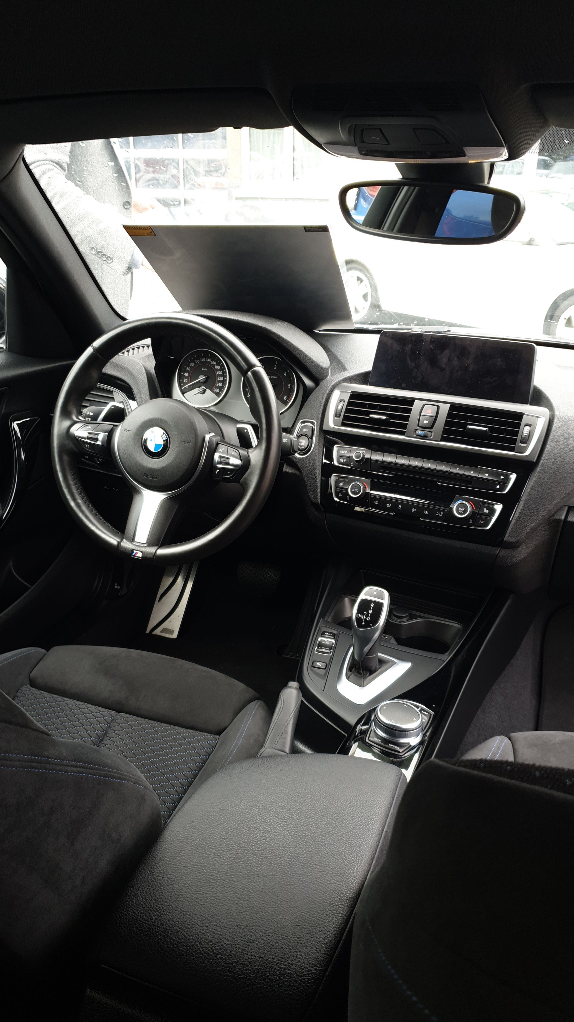 BMW 120d xDrive-image-2
